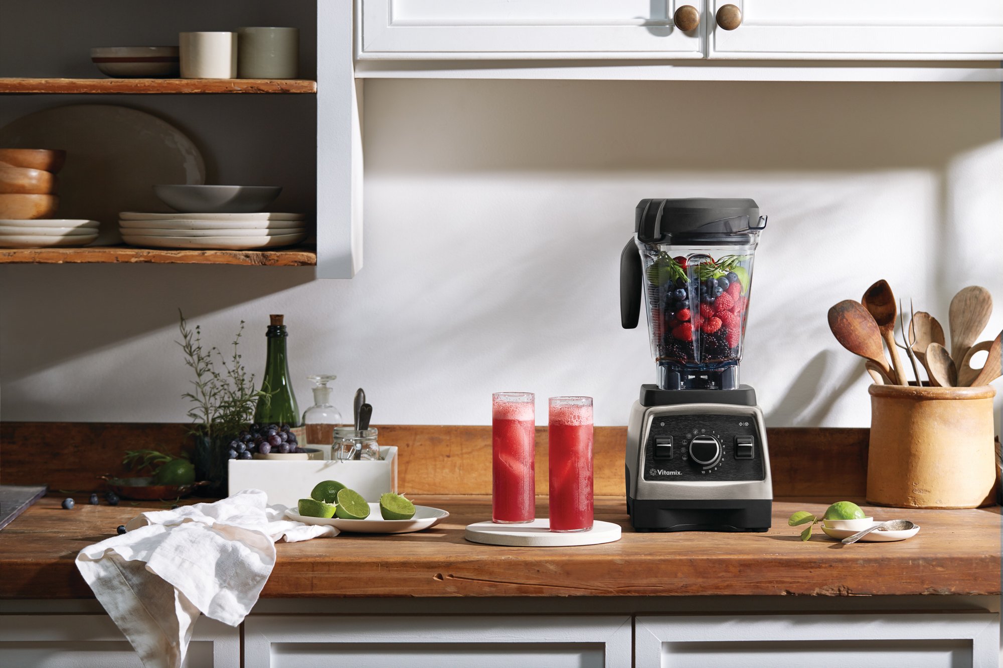 Amazon | 正規品 Vitamix PRO750 ステンレスシルバー 99465 | VitaMix  
