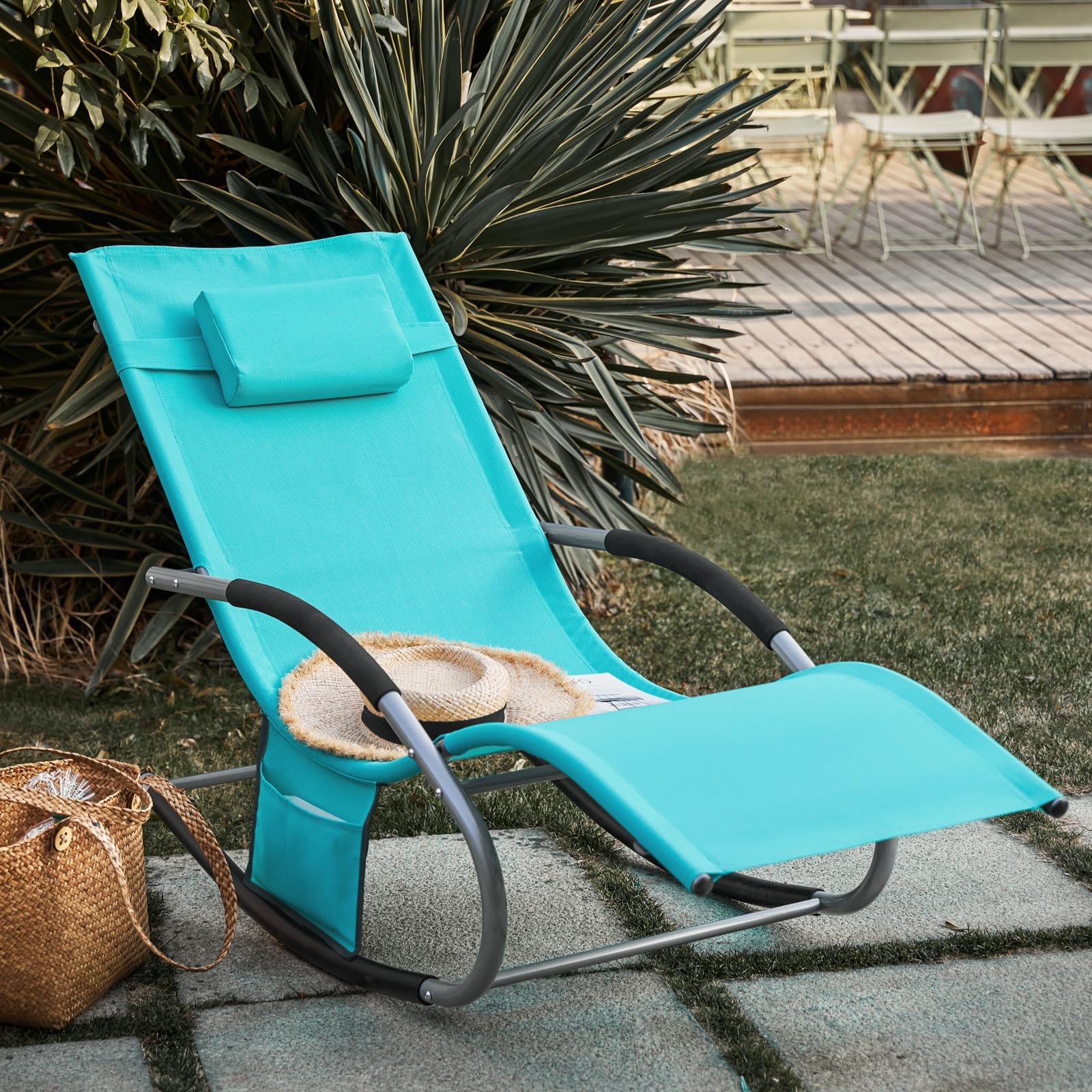 SoBuy Chaise Longue Transat Pliable Jardin Fer – Bain de Soleil Ergonomique à Bascule Relax – Fauteuil Extérieur Confortable Plage pour Terrasse Balcon Camping, Bleu, OGS28-HB