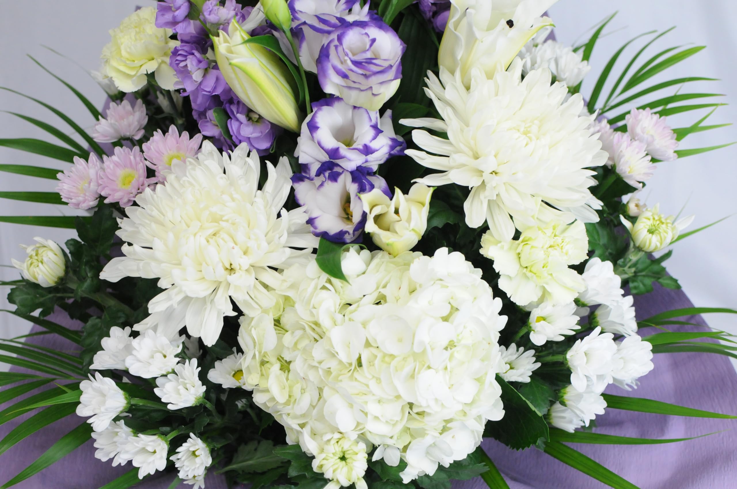 お供え花　仏花　クレマチスと百合アレンジ お供え花・仏花】アレンジメント「プレシャス・メモリー ピンク