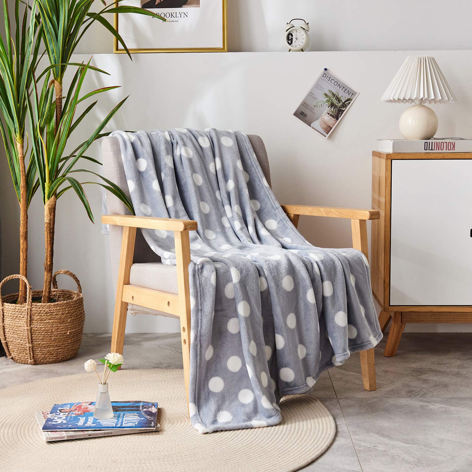DAKANG Plush Throw Blanket, Fleece Throw Blanket for Couch 50" x 60" - Soft Microfiber Cozy Lightweight Printed All Season...