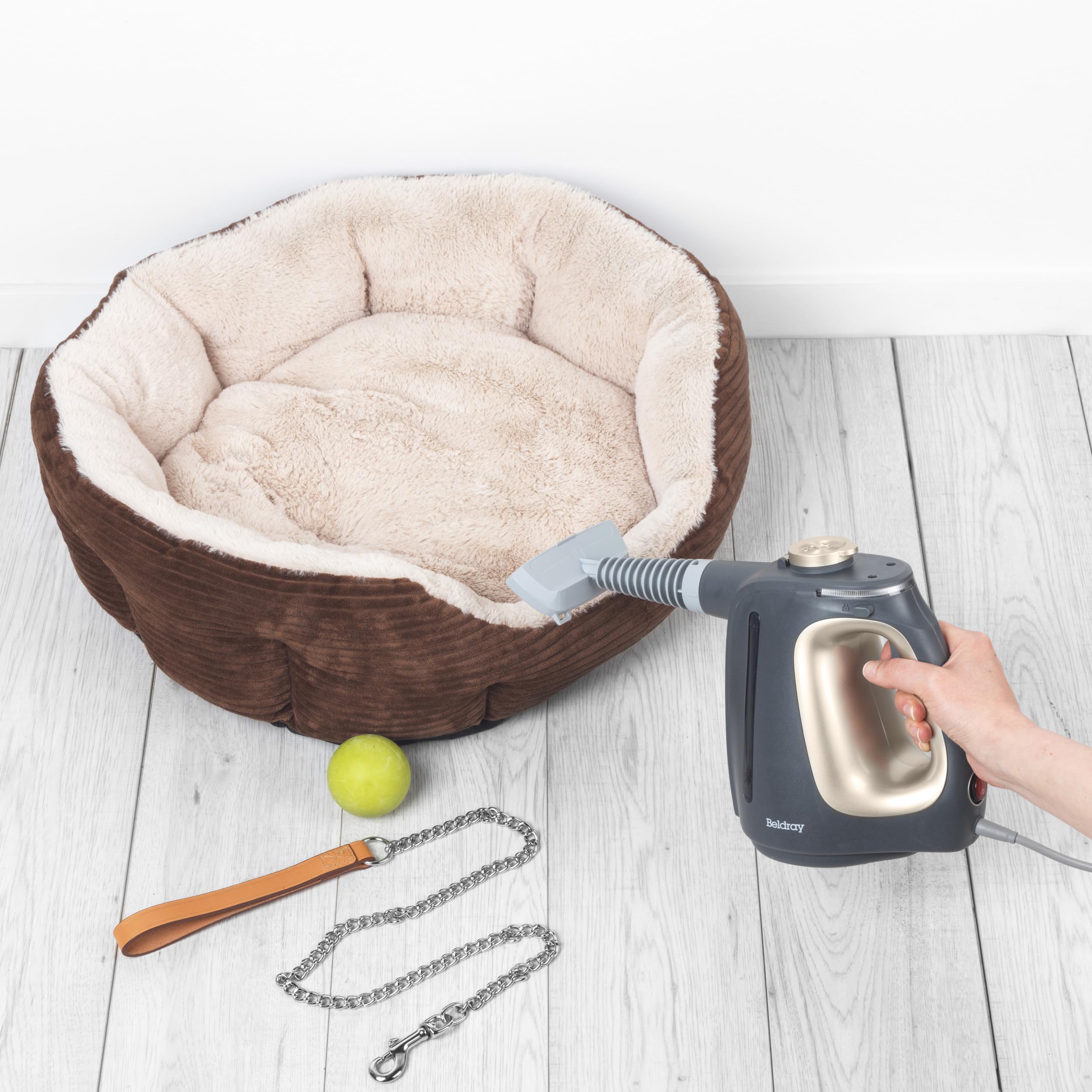 Pulitore a vapore 15 in 1 Beldray – Pulitore portatile multifunzione, pulizia senza prodotti chimici, pronto in 20 secondi, include spazzole, tamponi per mocio e ugelli, 550 ml, 1350W, BEL01987VDE