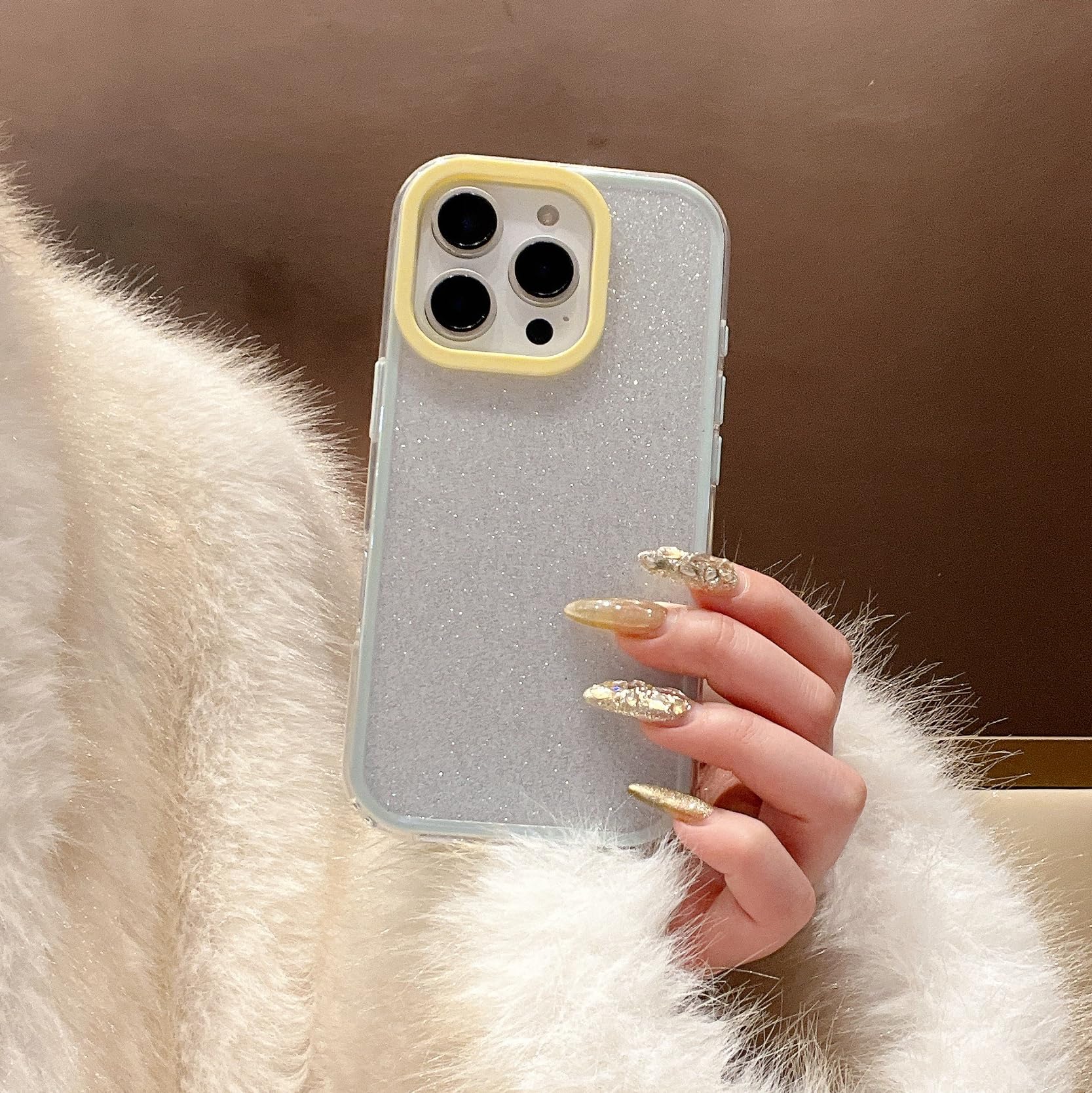 Coque transparente paillettes jaune pour iPhone 14 en soirée - 7