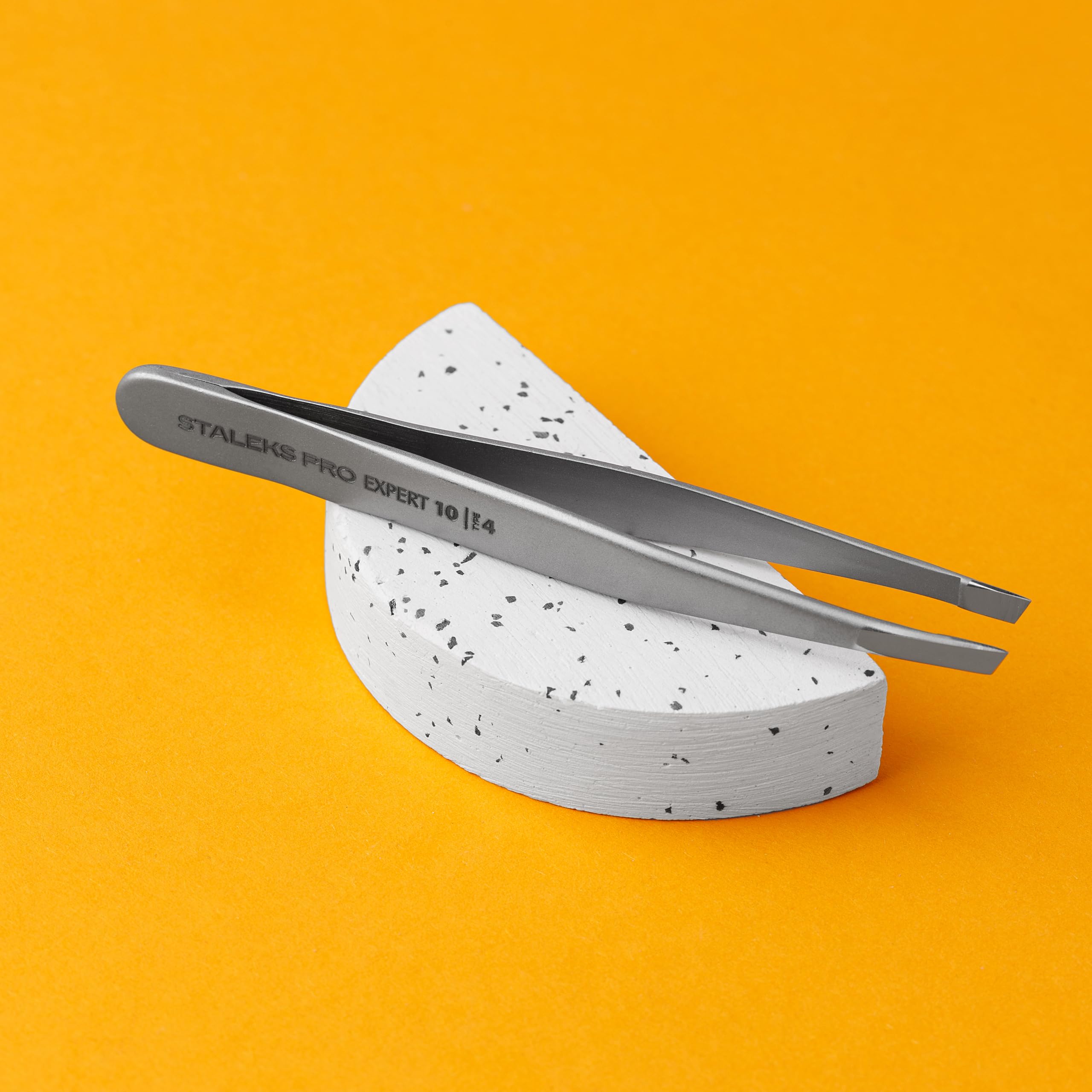 STALEKS PRO Pinza para cejas escasas y finas, acero inoxidable, Expert 10/4