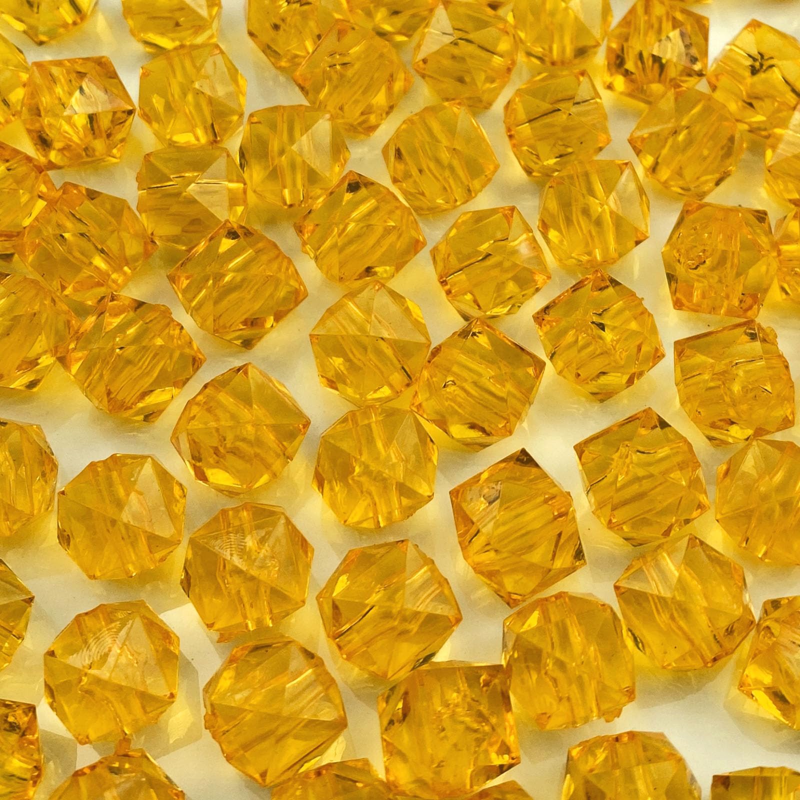 Jmassyang 100 cuentas espaciadoras sueltas de plástico cuadrado colorido de 12 mm con forma de cubo facetado de acrílico para bricolaje, campanillas de viento, atrapasueños, collares, pulseras,