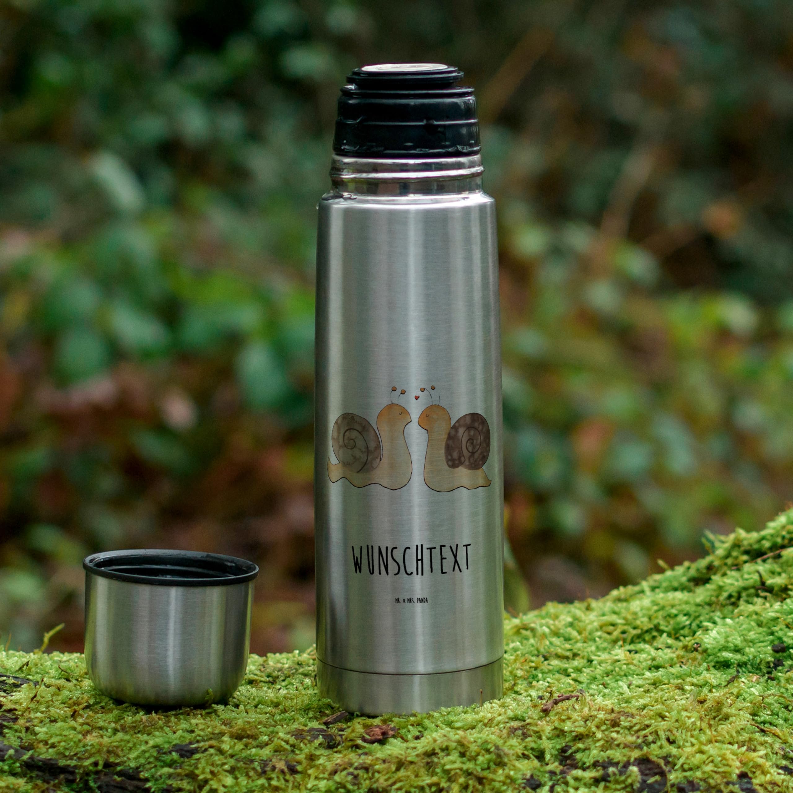 Mr. & Mrs. Panda Personalisierte Thermoskanne Schnecken Liebe 500 ml - Geschenke, Thermos mit Text, Gemeinsam, Träume, Zukunft, Pärchen, Namen, Personalisiert, Ehe, Jahrestag