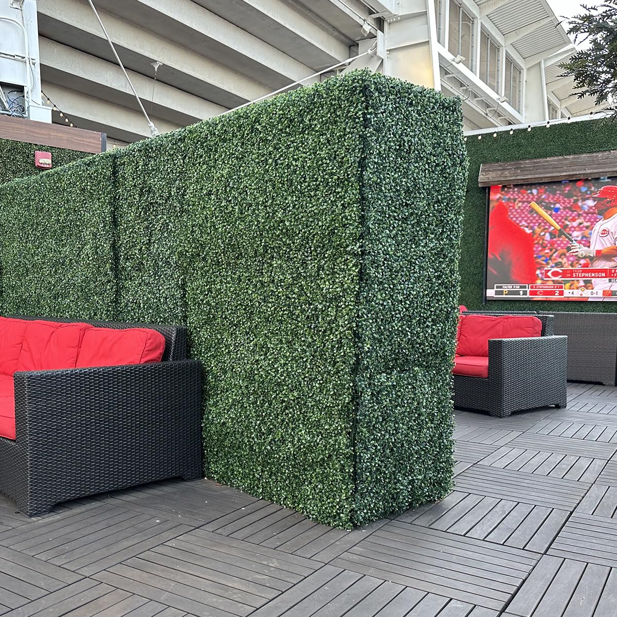 3rd Street Inn Greenery Panel