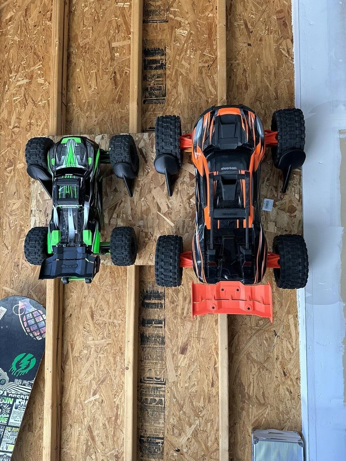 XL RC Truck Wall Hangers, Wheel Wall Mount for 1/8 Scale RC Trucks T-Maxx, E-Maxx, Revo, Summit, Savage, LMT