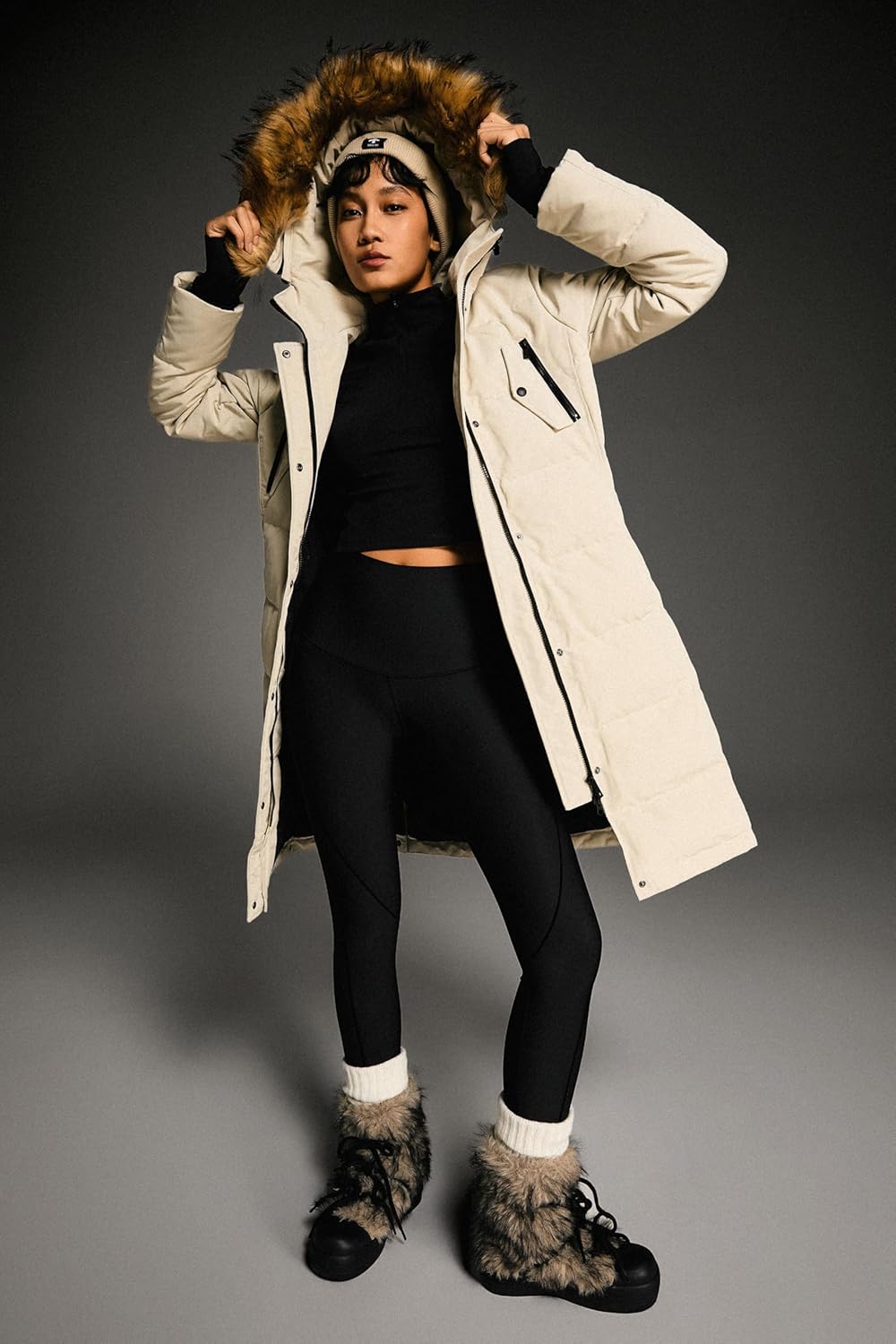 Orolay Women's Down Jacket Winter Long Coat Windproof Puffer Jacket with Fur Hood - Image 3