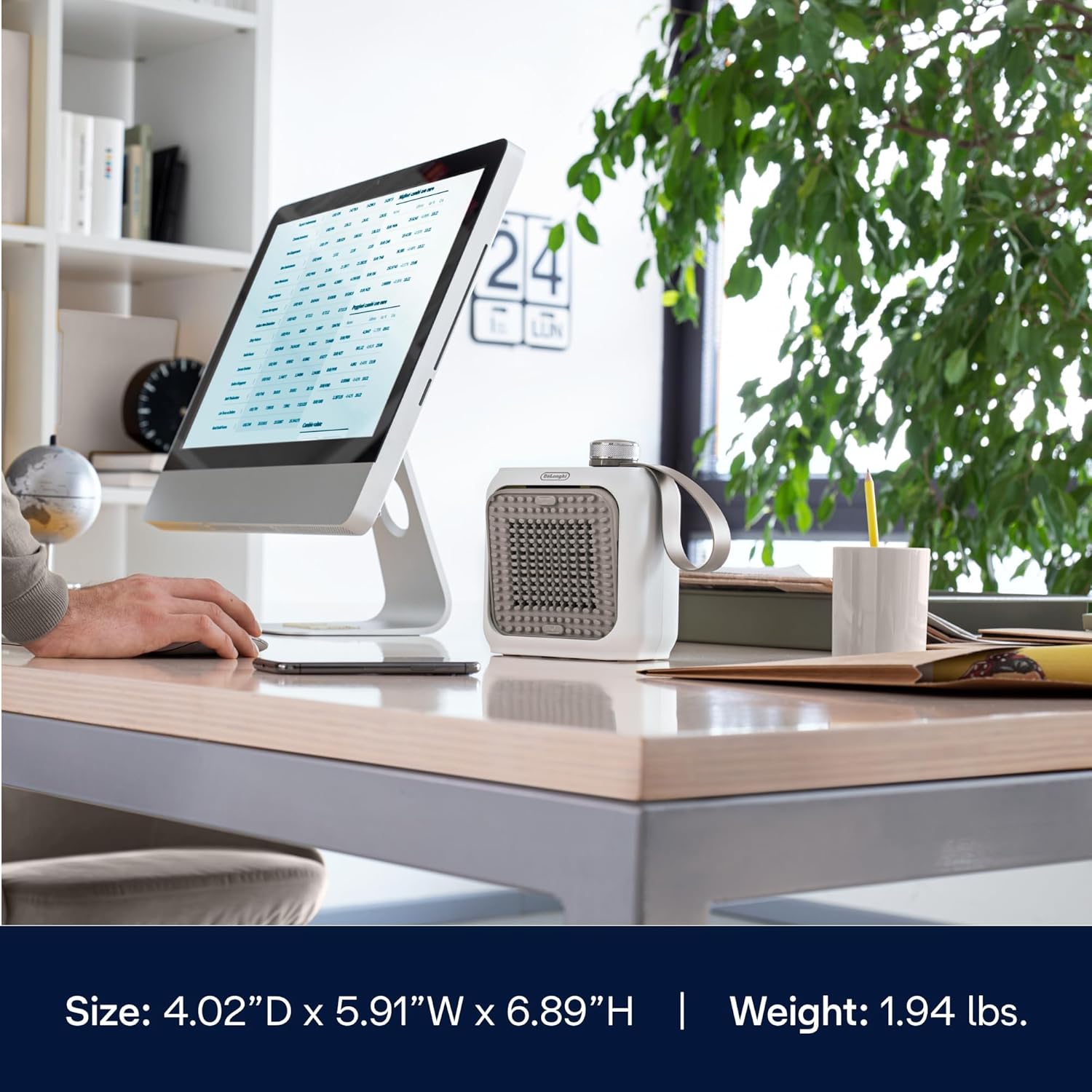 De'Longhi Capsule Solo Personal Ceramic Heater, Sand Beige - Mini Space Heater & Fan - Easy-to-Use Controls, Cool Touch Handle & Tiltable Grid - Quiet & Lightweight