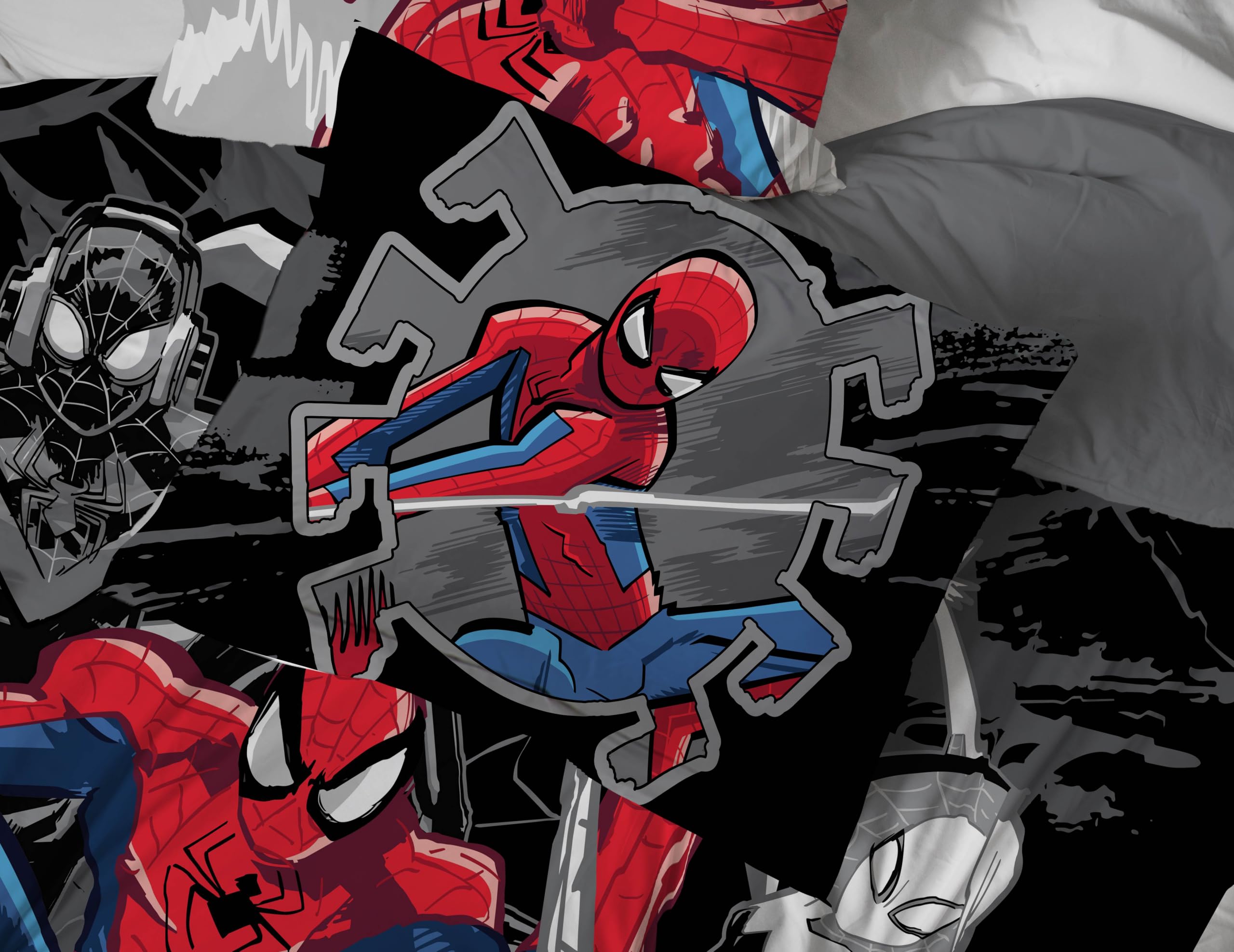 Amazon.com: Marvel Spiderman Full Comforter Set 7 Piece Bedding