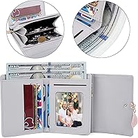 Vista 22 de UTO - Cartera pequeña RFID de piel sintética con dije de hoja, cierre de cremallera y tarjetero.