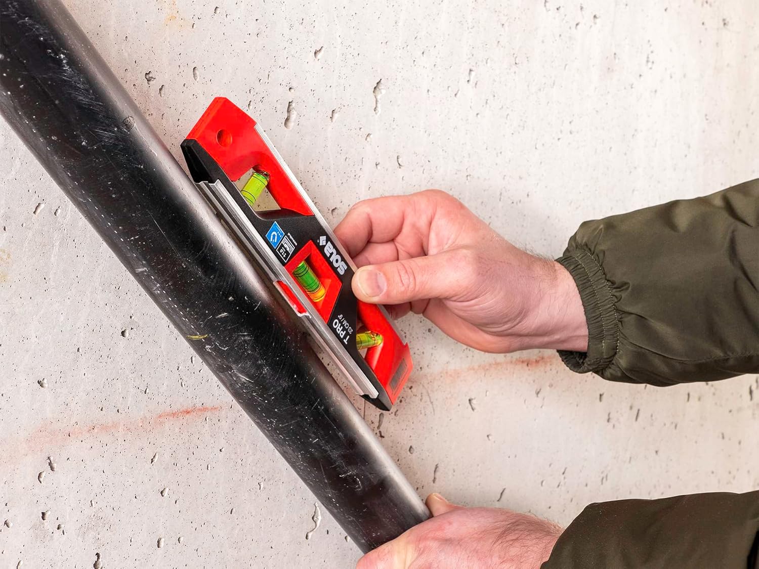 SOLA TPRO Torpedo Level, 9-Inch, Magnetic, Black/Red