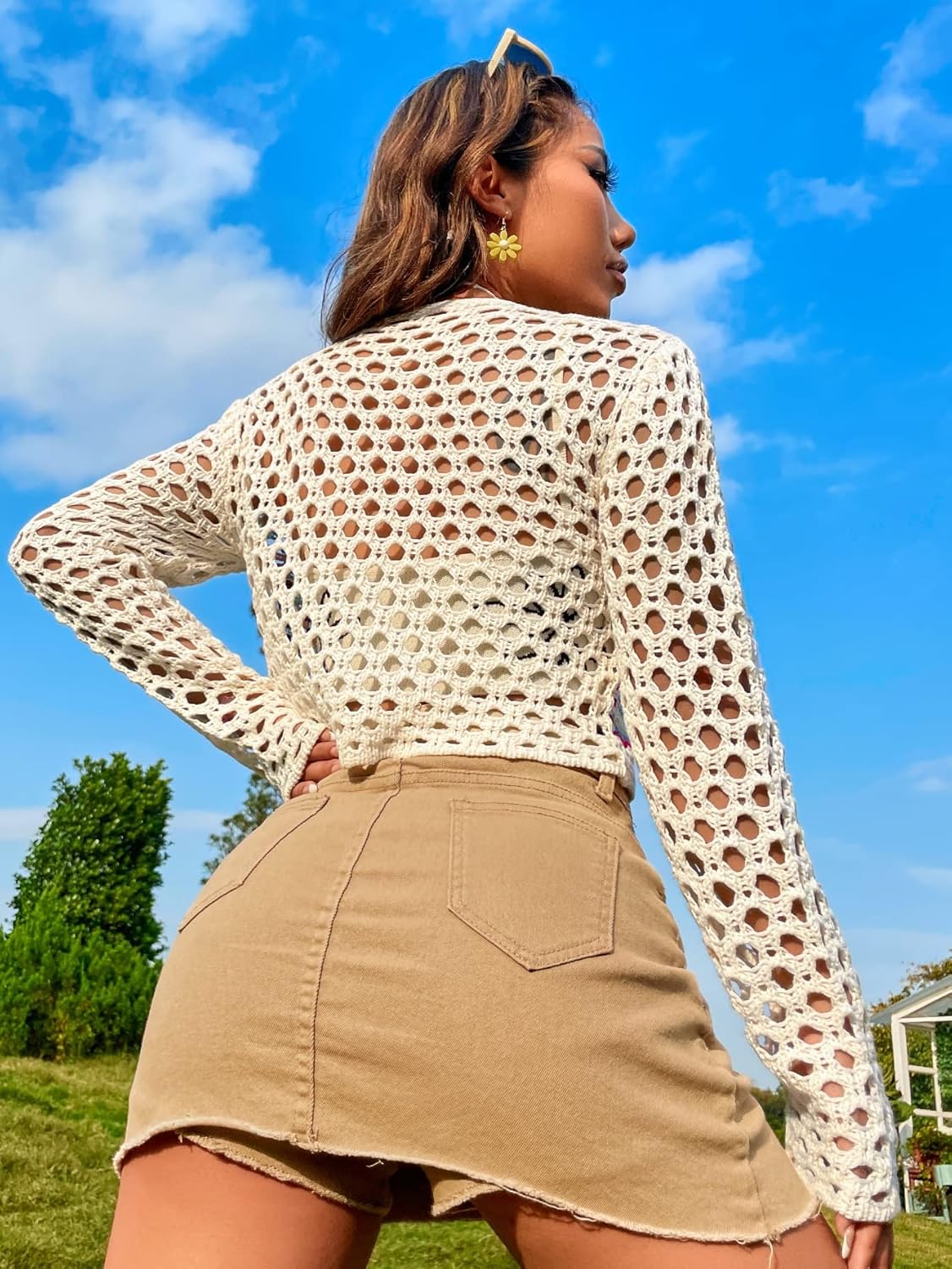 SHENHE Women's Floral Crochet Cardigan Hollow Out V Neck Button Down Long Sleeve Cropped Sweater - Image 2