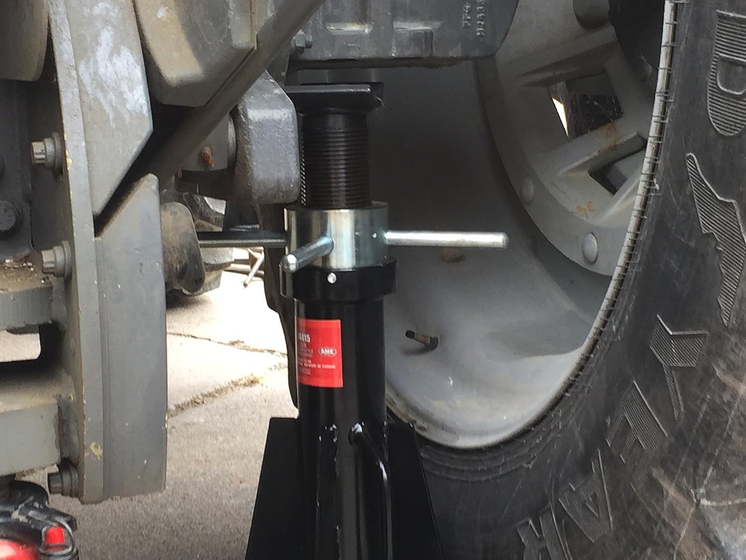 AME 14415 20-Ton OTR Screw Style Jack Stand