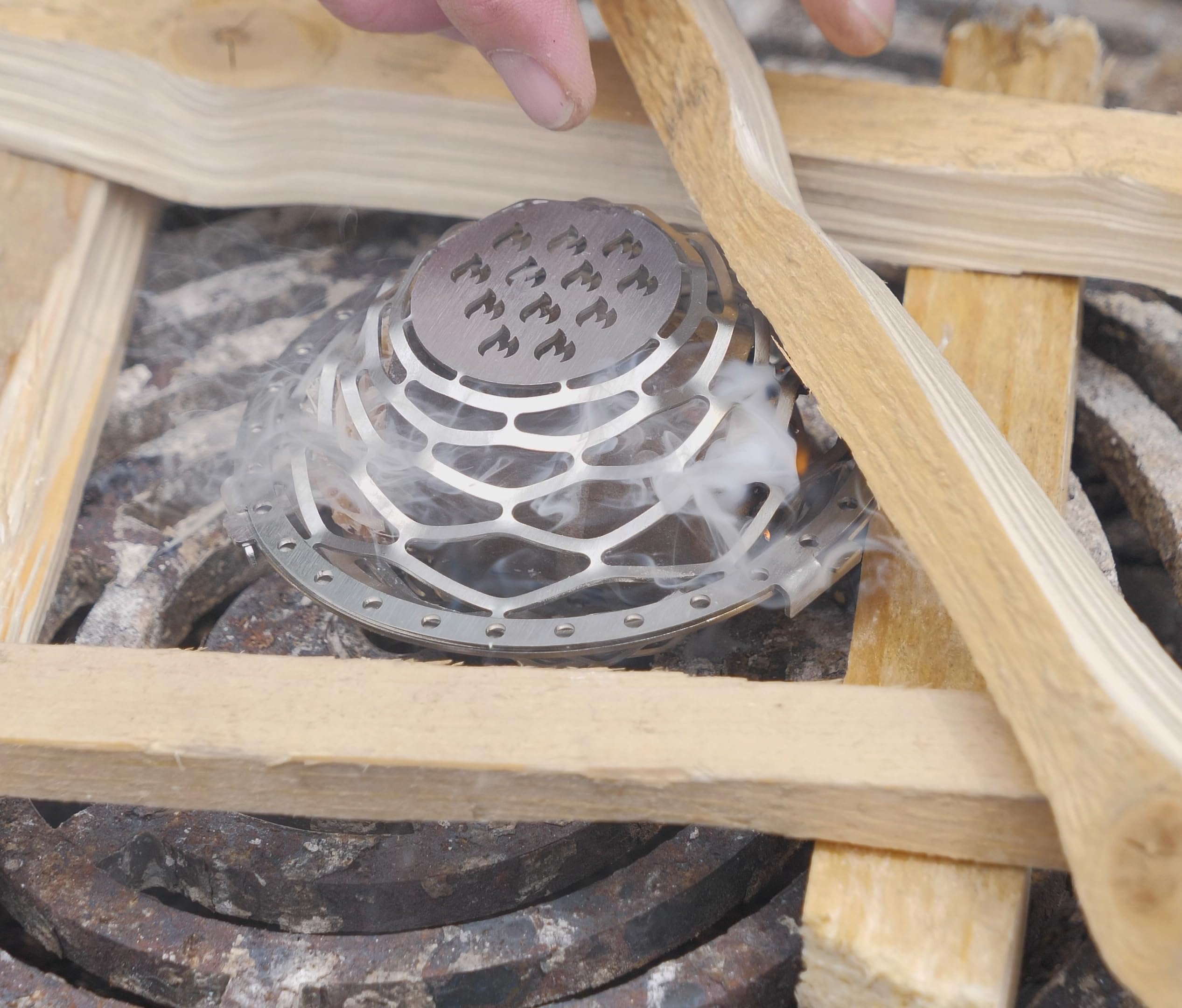 Grillrost.com Das Original Boule de feu fabriquée à la Main en Acier Inoxydable - Le NEC Plus Ultra des Allume-feu