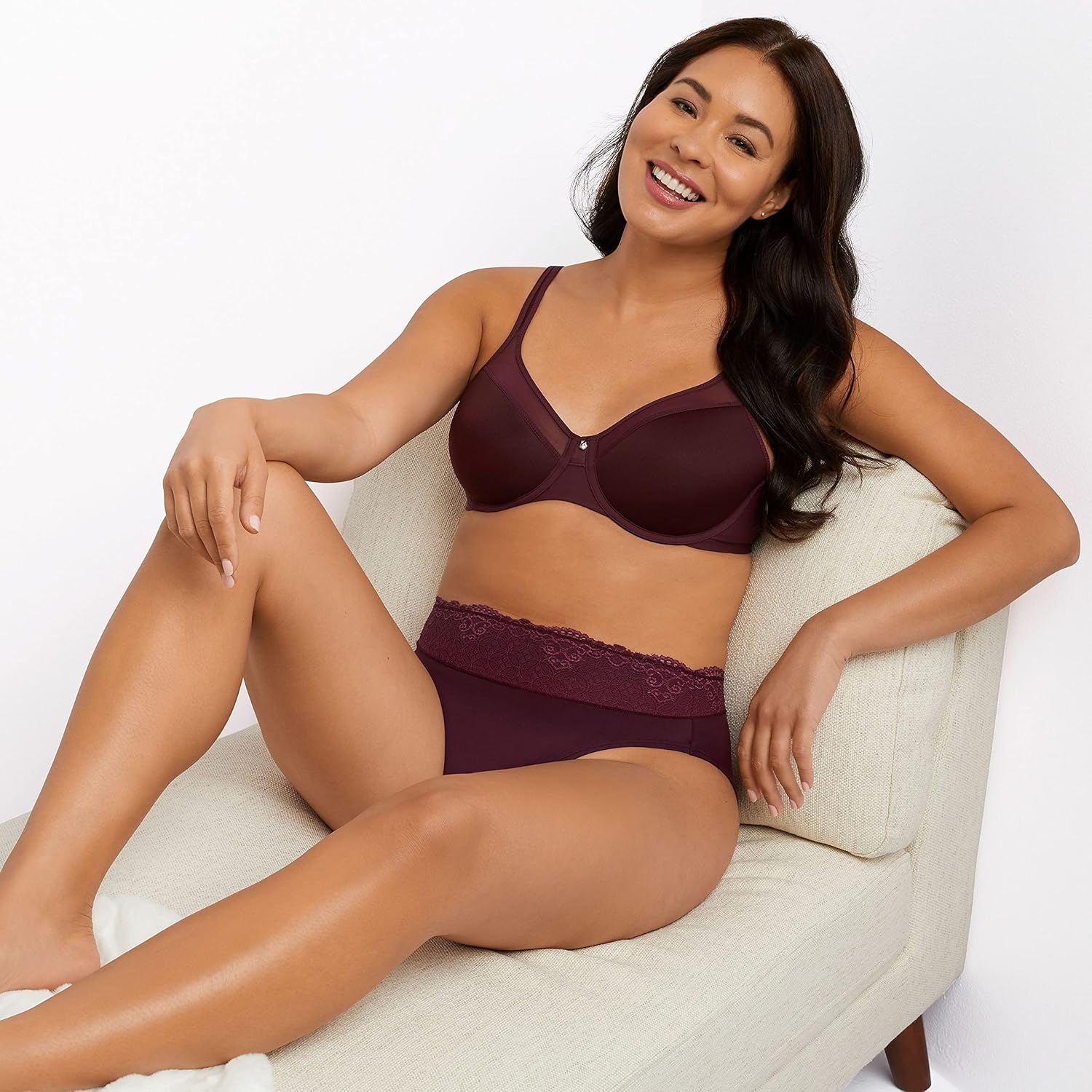 Bali Women's Seamless Underwire Bra, One Smooth U Smoothing Underwire Bras for Women, Convertible Straps, Ultra Light