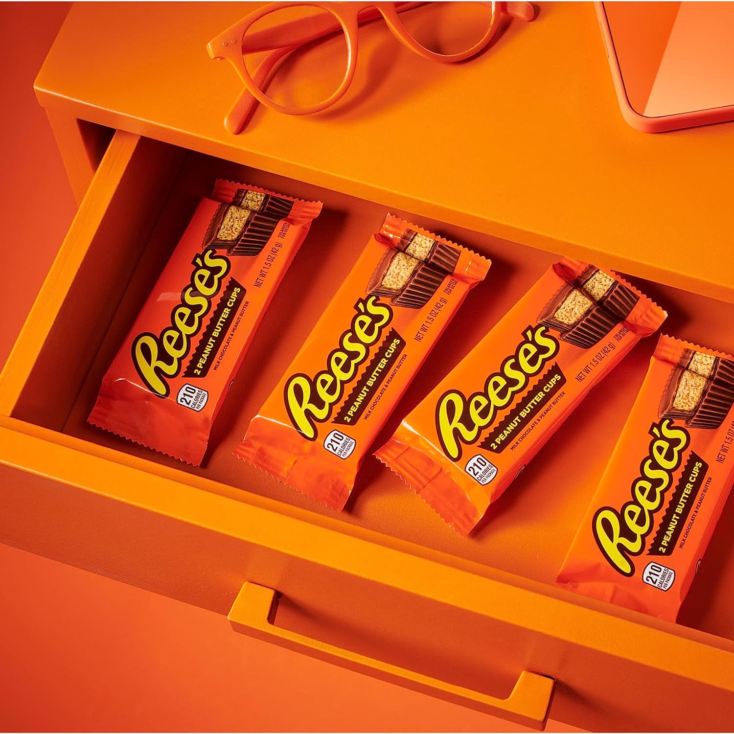 REESE'S Milk Chocolate Peanut Butter Cups, Candy Packs, 1.5 oz (6 Count)