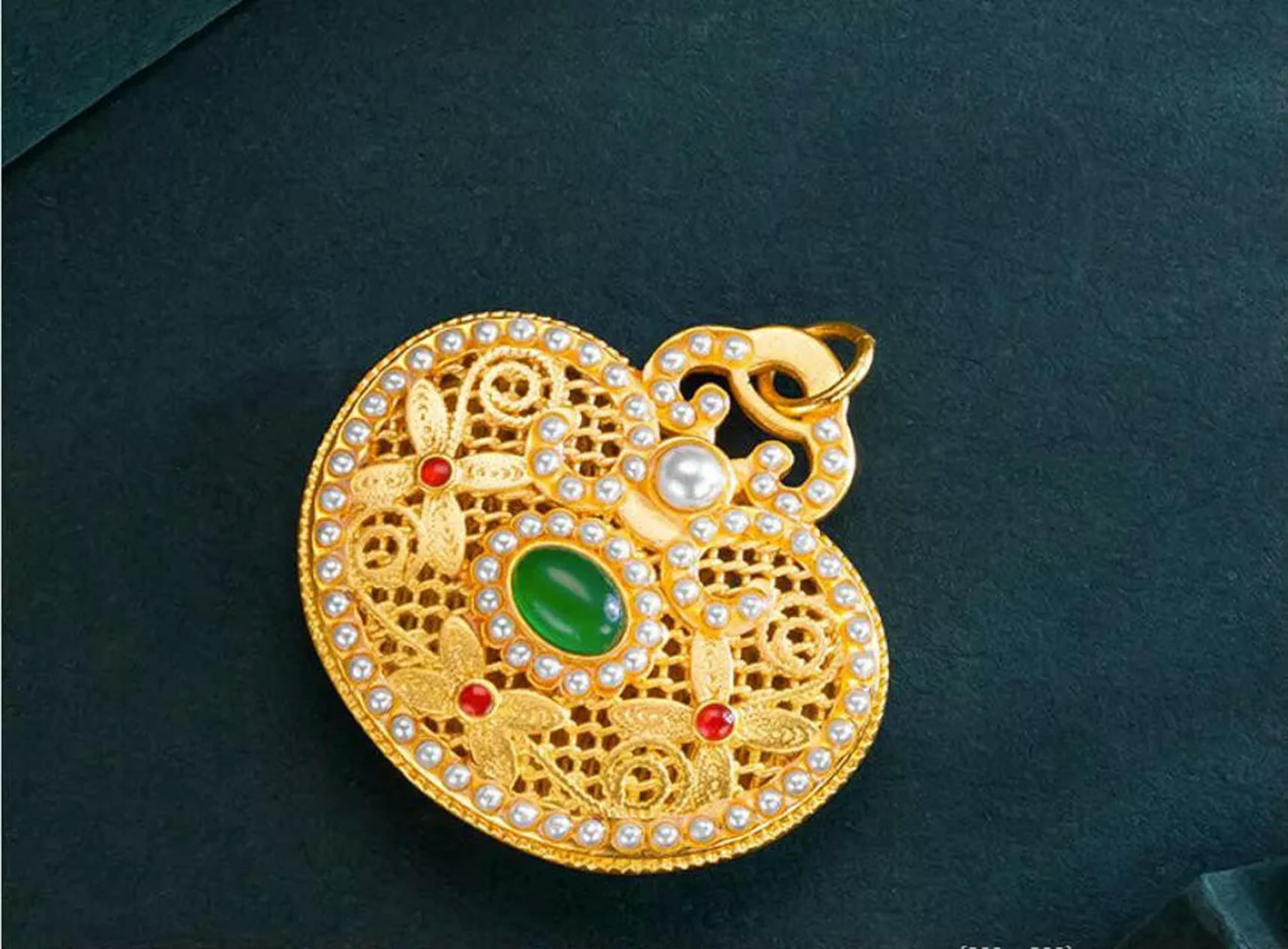 Collar de oro 24k ruyi lock para niña ideal como regalo de bautizo