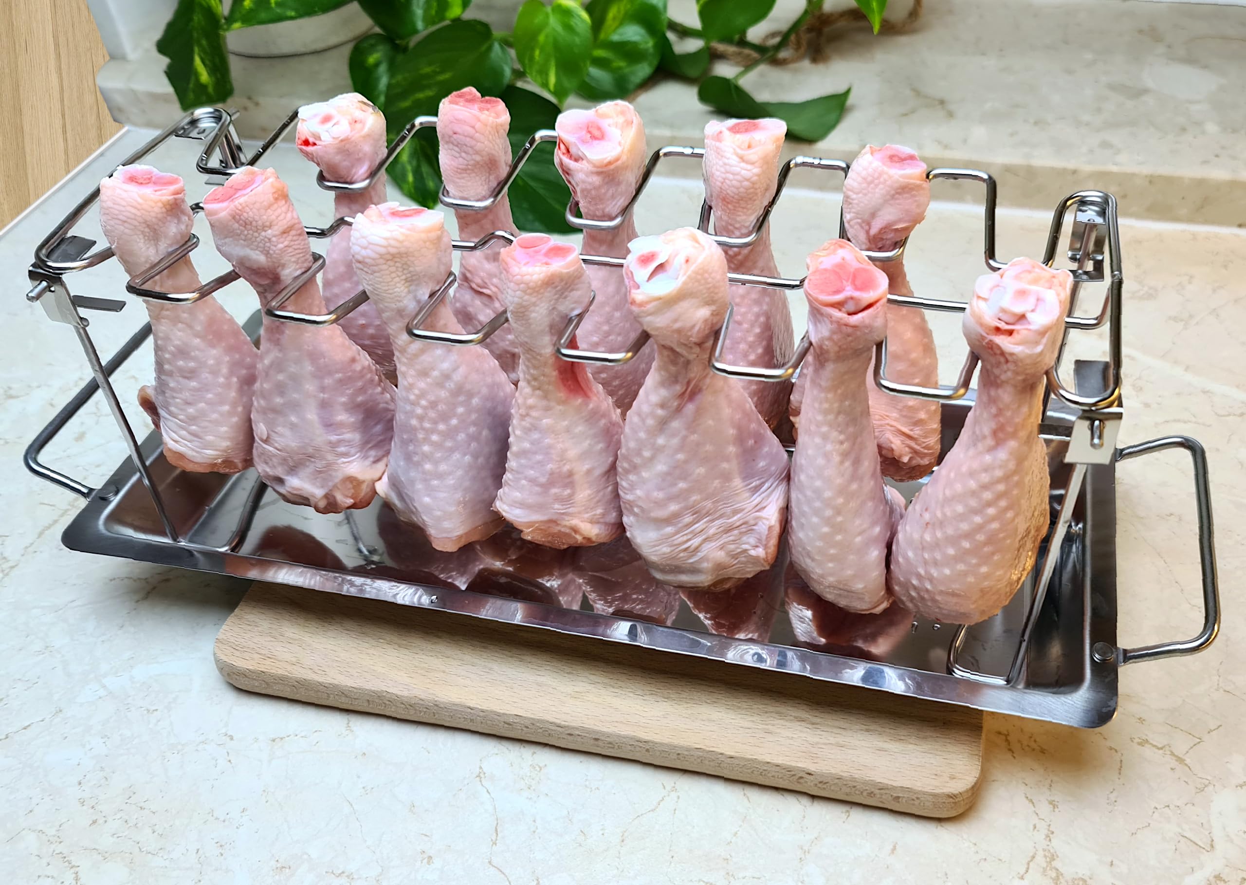 Stojak na udka z kurczaka na 14 nóg ze stali nierdzewnej, Solidny uchwyt do grillowania udek kurczaka z tacą ociekową, Ruszt do pieczenia kurczaka do piekarnika lub do zamkniętego Grilla