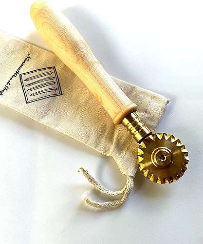 Nonna's cutters, brass pasta wheels, maple (Fluted)