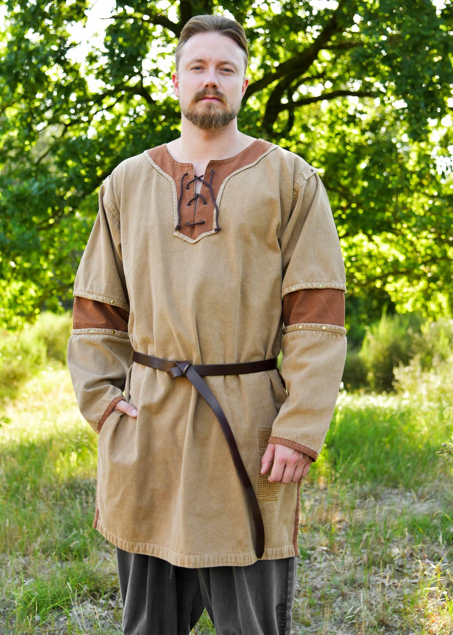 Battle-Merchant Wikinger Tunika Sigval im Used-Look | Mittelalter Hemd aus Baumwolle, Mittelalter Kleidung für Reenactment, LARP & Fantasy Cosplay