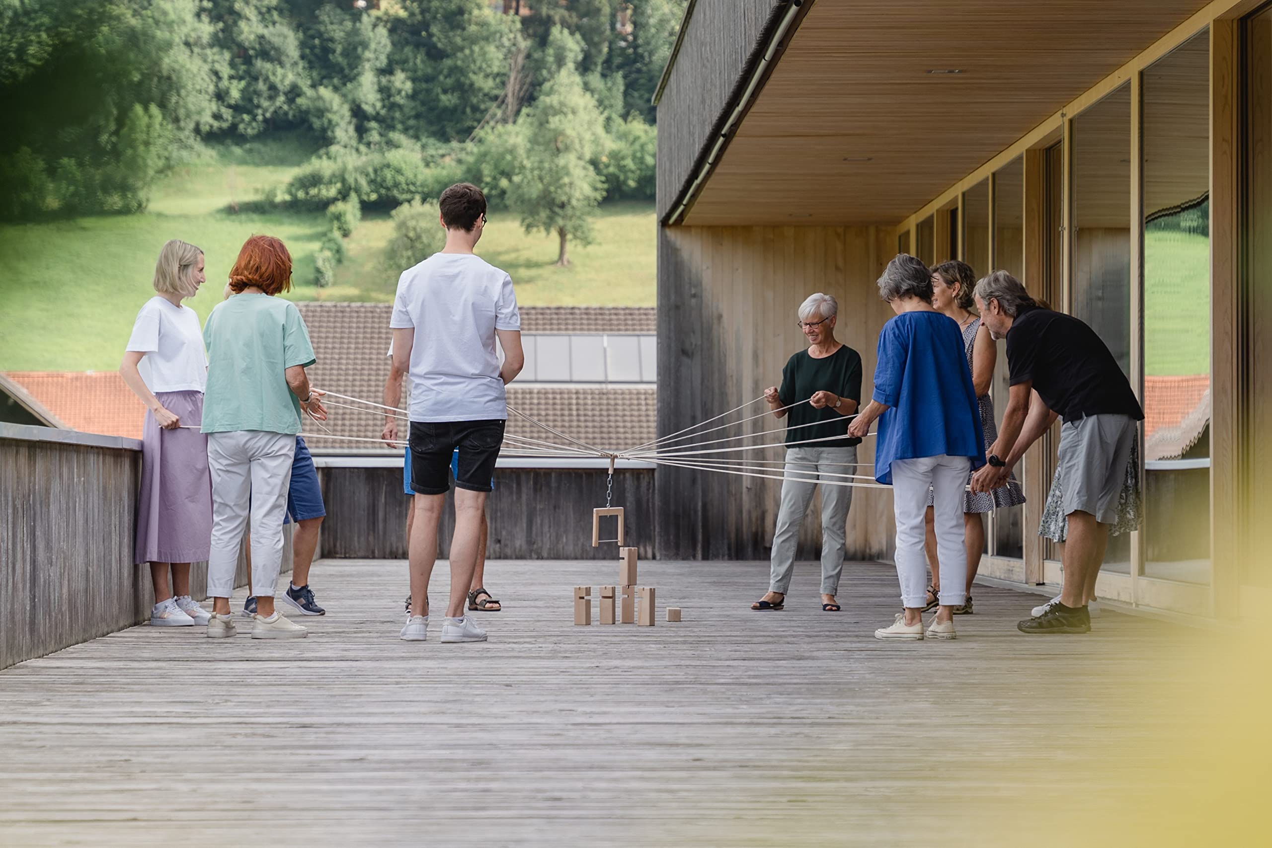Fröbelturm Original Buchenholz Teamspiel ab 8 Jahren Mehrfarbig Natur