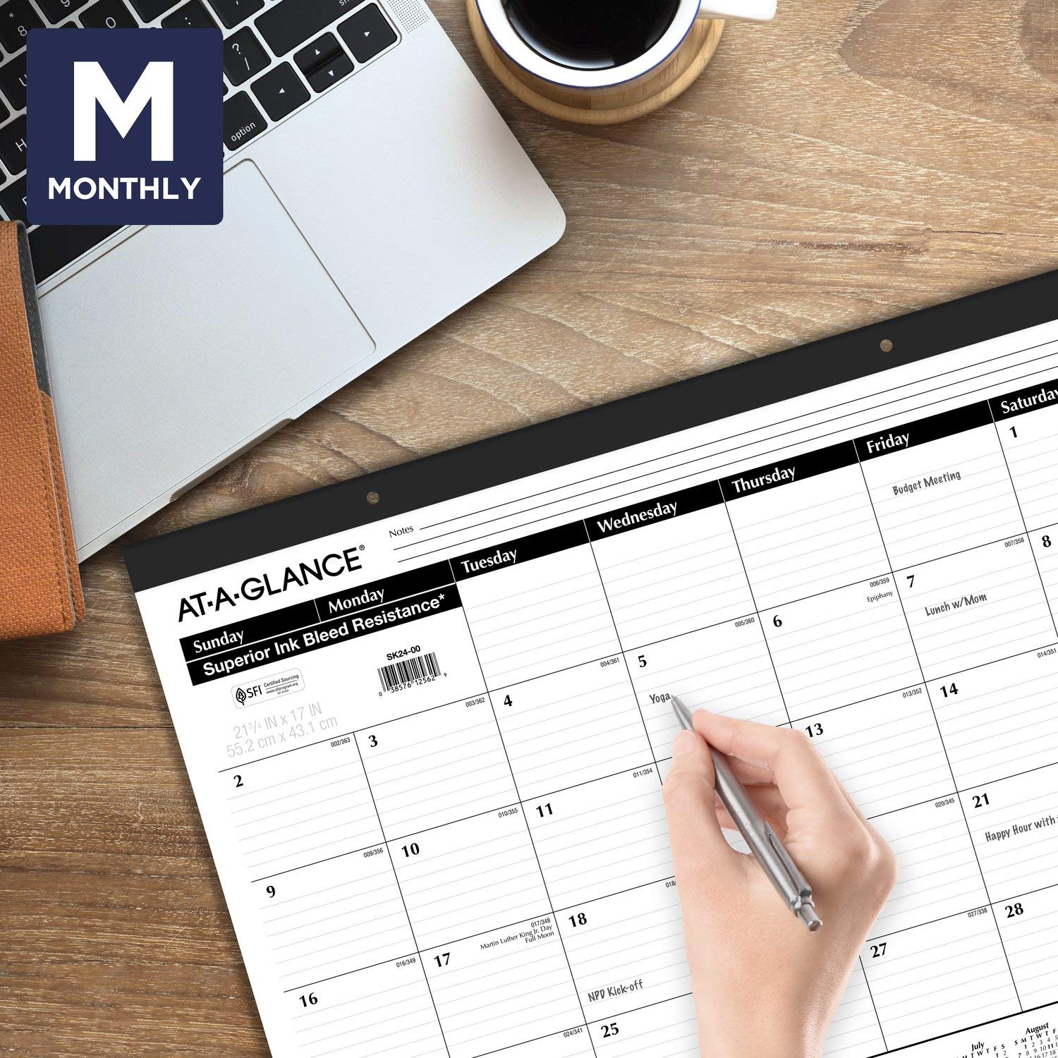 AT-A-GLANCE - Calendarios de escritorio 2022, almohadillas de escritorio mensuales, 21-3/4 x 17 pulgadas, estándar, bloques con rayas, paquete de 3 (AZSK2400)