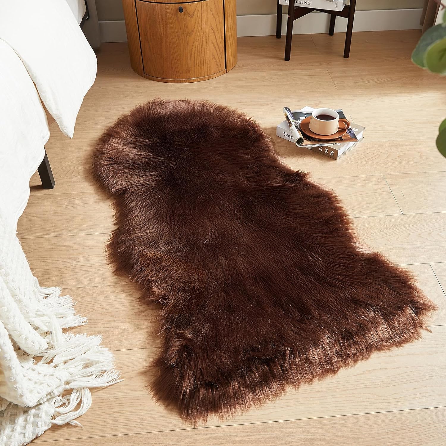 JXLOULAN Soft Fluffy Faux Sheepskin Rugs Dark Brown 75x120 cm Faux Fur Area Rugs for Bedrooms Living Room Kids Rooms Décor - Image 3