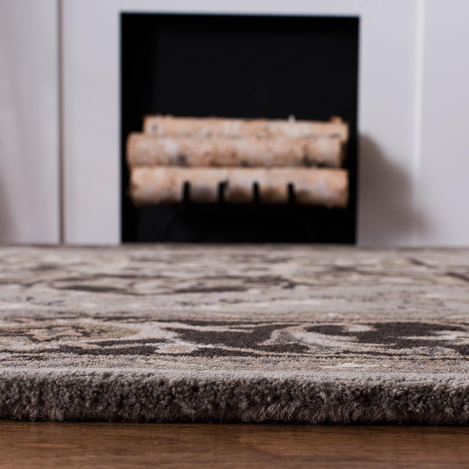 SAFAVIEH Royalty Collection Area Rug - 7' Square, Silver & Charcoal, Handmade Traditional Oriental Wool, Ideal for High Traffic Areas in Living Room, Bedroom (ROY700G)