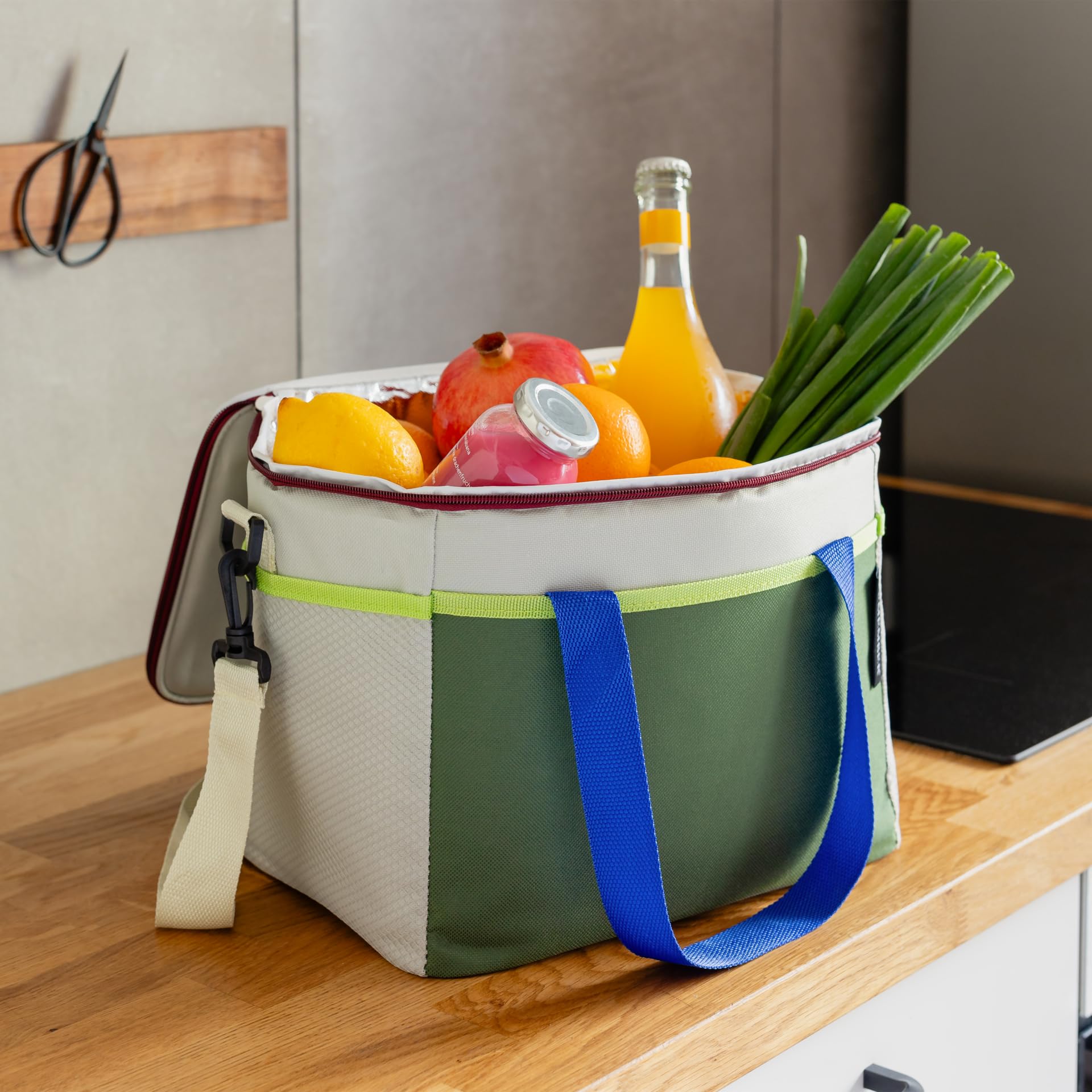 REMEMBER Kühltasche, 16L, Polyester – Isolierte Kühltasche für Getränke & Lebensmittel, praktische Thermotasche für Strand, Camping, oder Einkauf