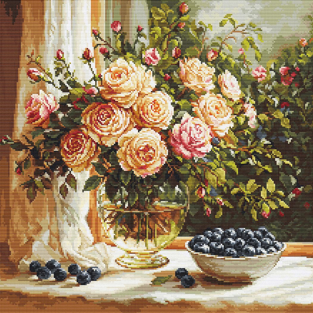 Luca-S counted cross stitch kit ""Gold Collection Vase With Roses and Blueberries