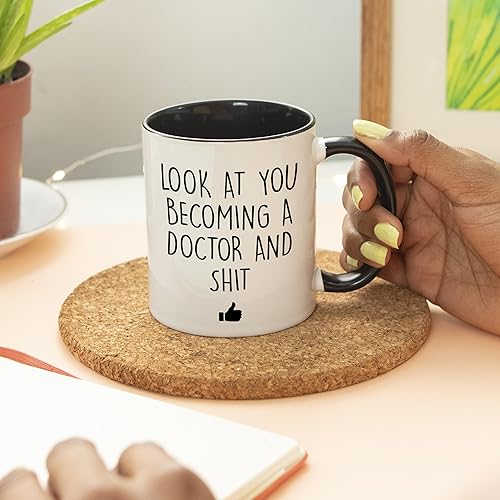 Miniatura 5 de YouNique Designs Future Doctor - Taza de café, 11 onzas, color blanco, divertida taza de estudiante de medicina, taza para la escuela de medicina,