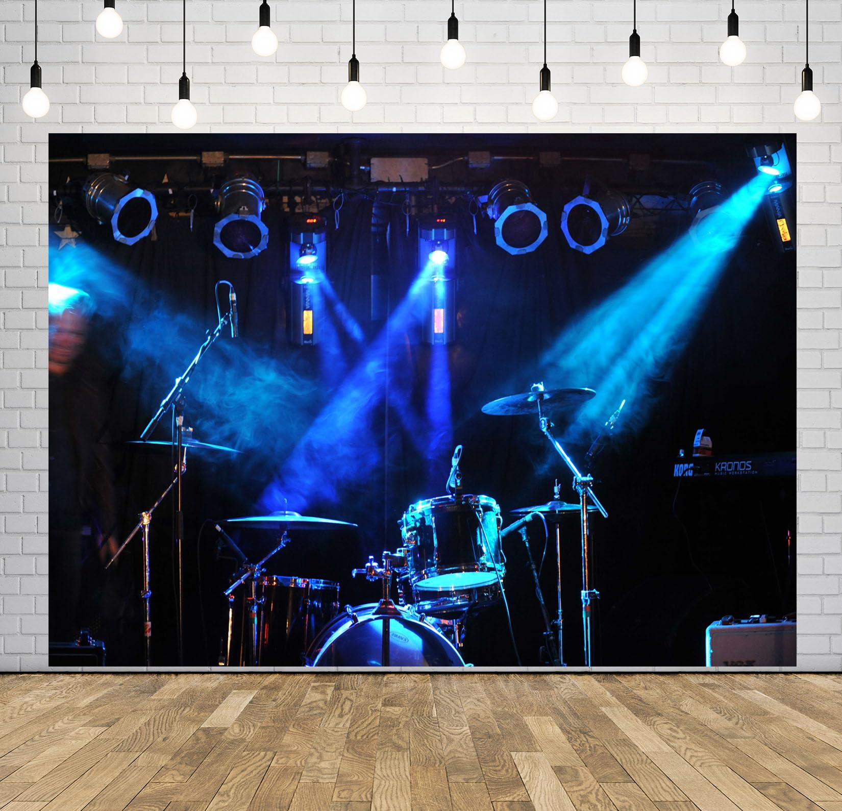 12x8FT (3.6x2.5m) Palco Con Batteria Sotto Faretti Blu Sfondo Fotografico | Locale Musicale Dai Toni Freddi Fondale In Tessuto,Batteria Microfoni Luci,Per Feste Musicali E Ritratti,Photo Booth