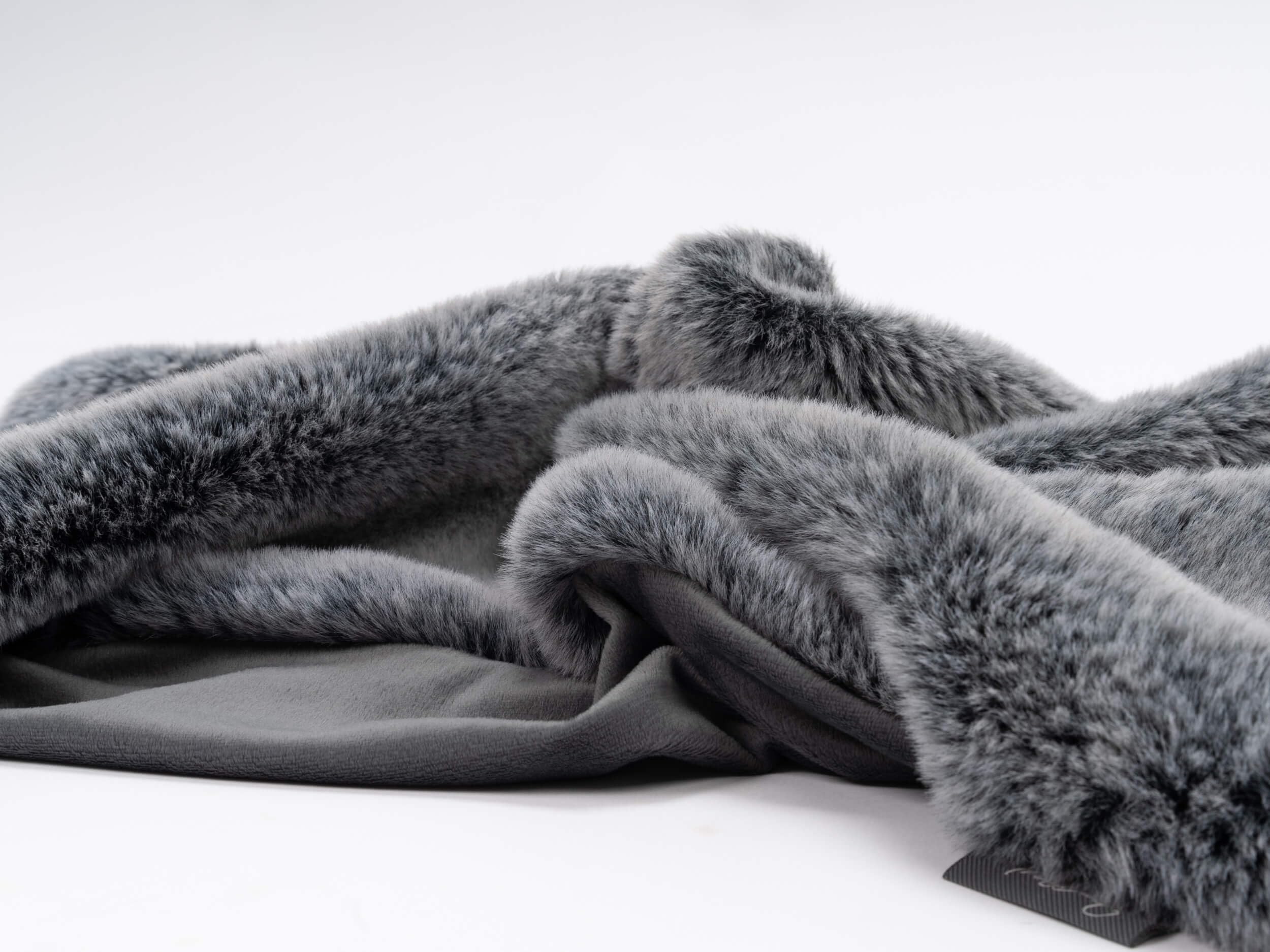 TrendPet Yuma Felldecke - Kuschelige Premium Hundedecke, geeignet für Hunde und Katzen oder in XXL als Sofadecke (170 x 100cm)