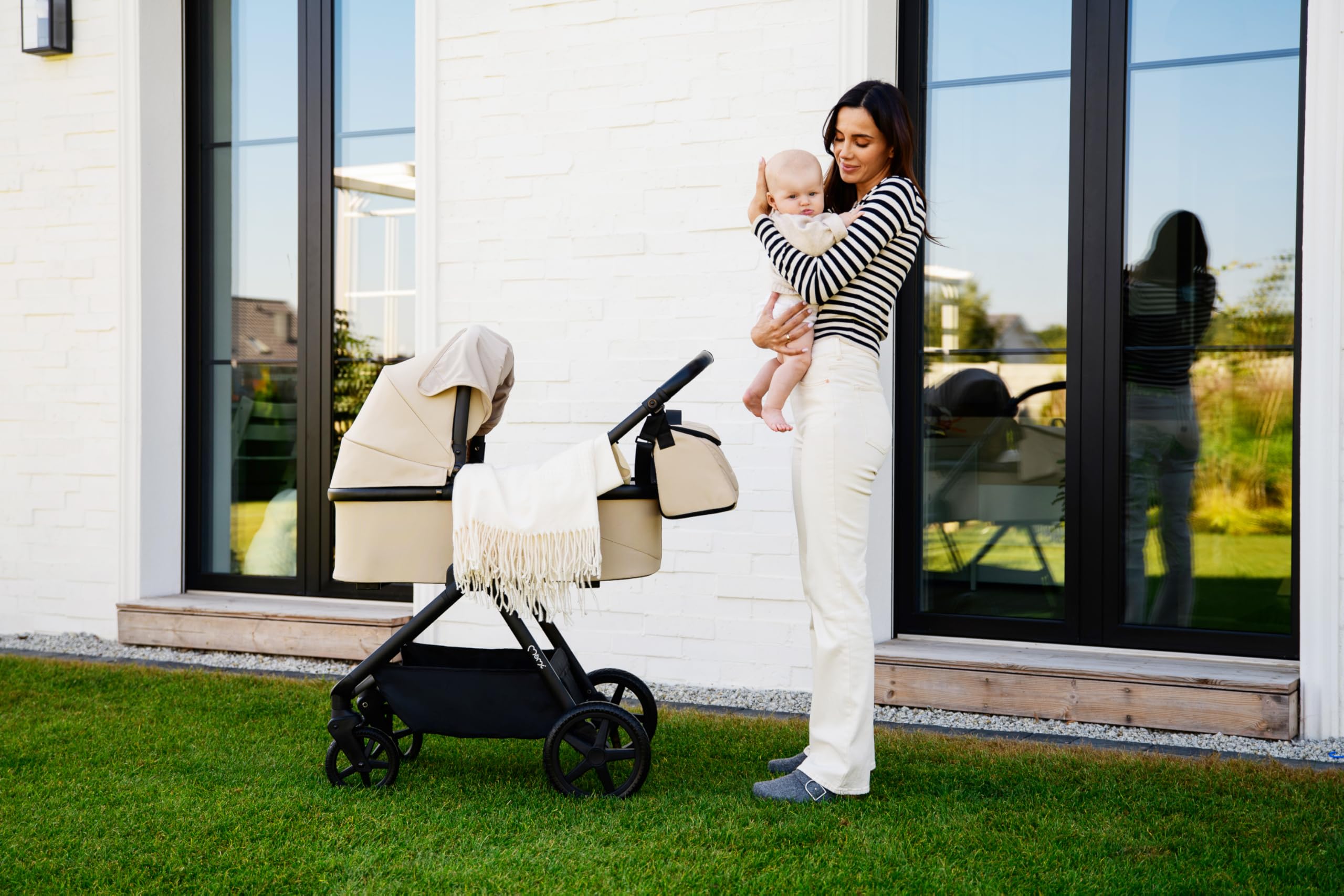 MoMi GISELLE Kombi-Kinderwagen 2 in 1 mit Buggy-Funktion, 5-Punkt-Sicherheitsgurt, ab dem 1. Lebenstag, bis 22 kg Körpergewicht (Buggy), Einkaufskorb, Matratze, Regenschutz und Wickeltasche