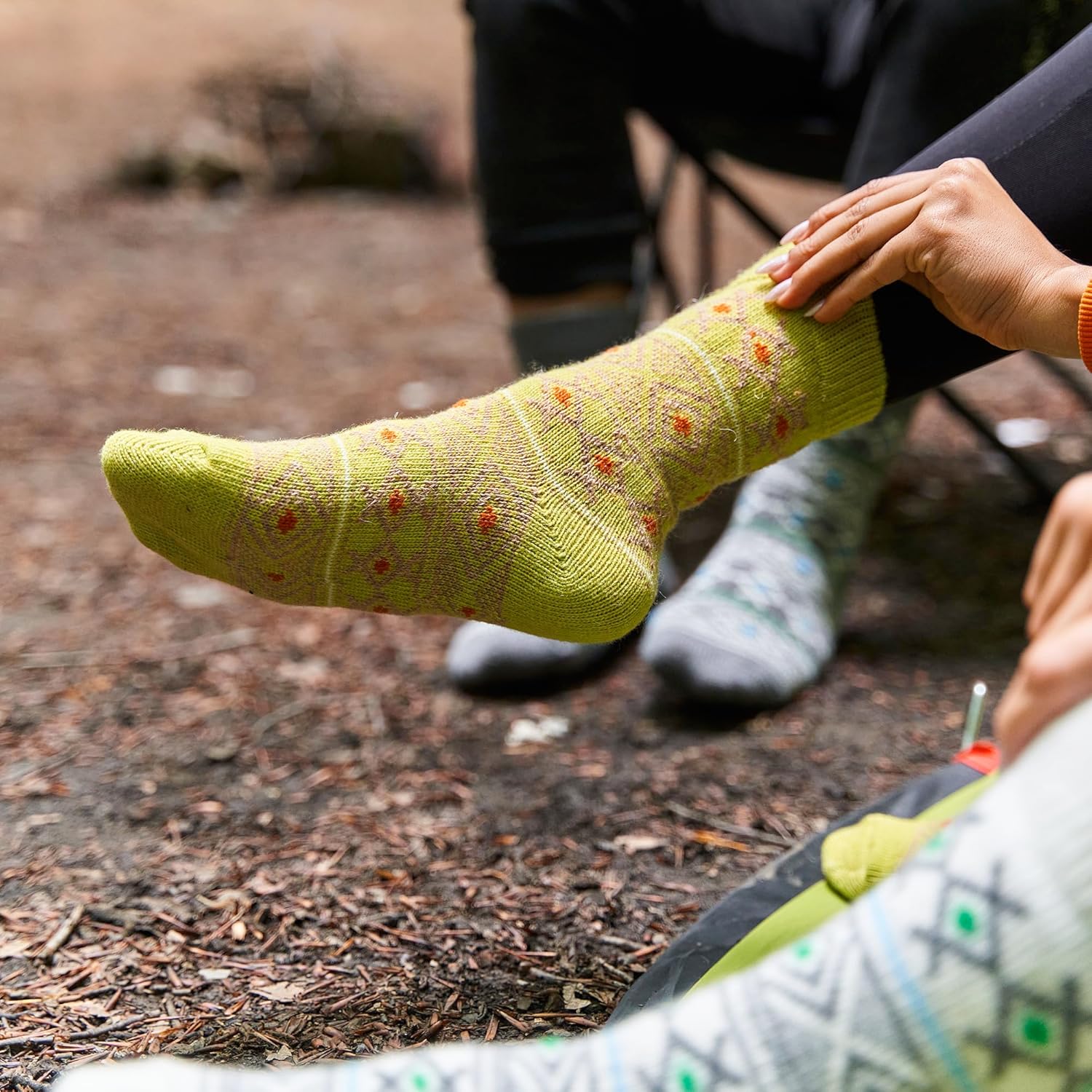 GoWith 2 Pairs Vintage Alpaca Wool Socks for Women, Warm Alpaca-Merino Blend Christmas Hiking Boot Socks - Image 3