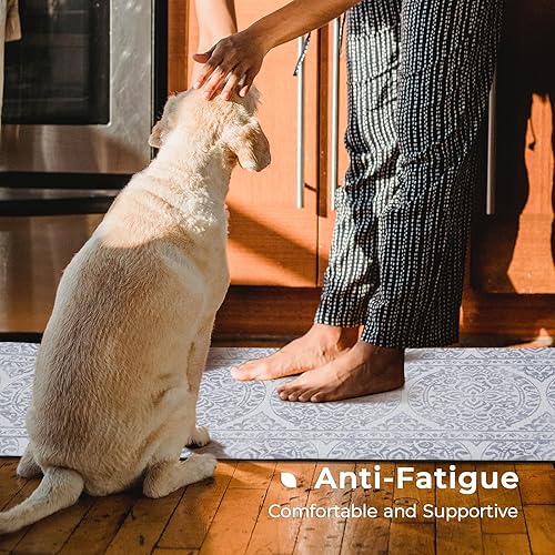 Miniatura 3 de FRESHMINT Juego de 2 alfombrillas de cocina navideñas para piso, antifatiga, impermeables y antideslizantes, acolchadas, lavables, cómodas, para