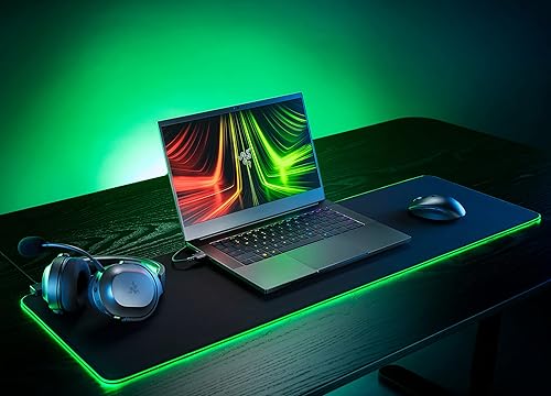 Vista 9 de Razer Goliathus Extended Chroma Gaming Mousepad: iluminación Chroma RGB personalizable - Material de tela suave - Control y velocidad equilibrados