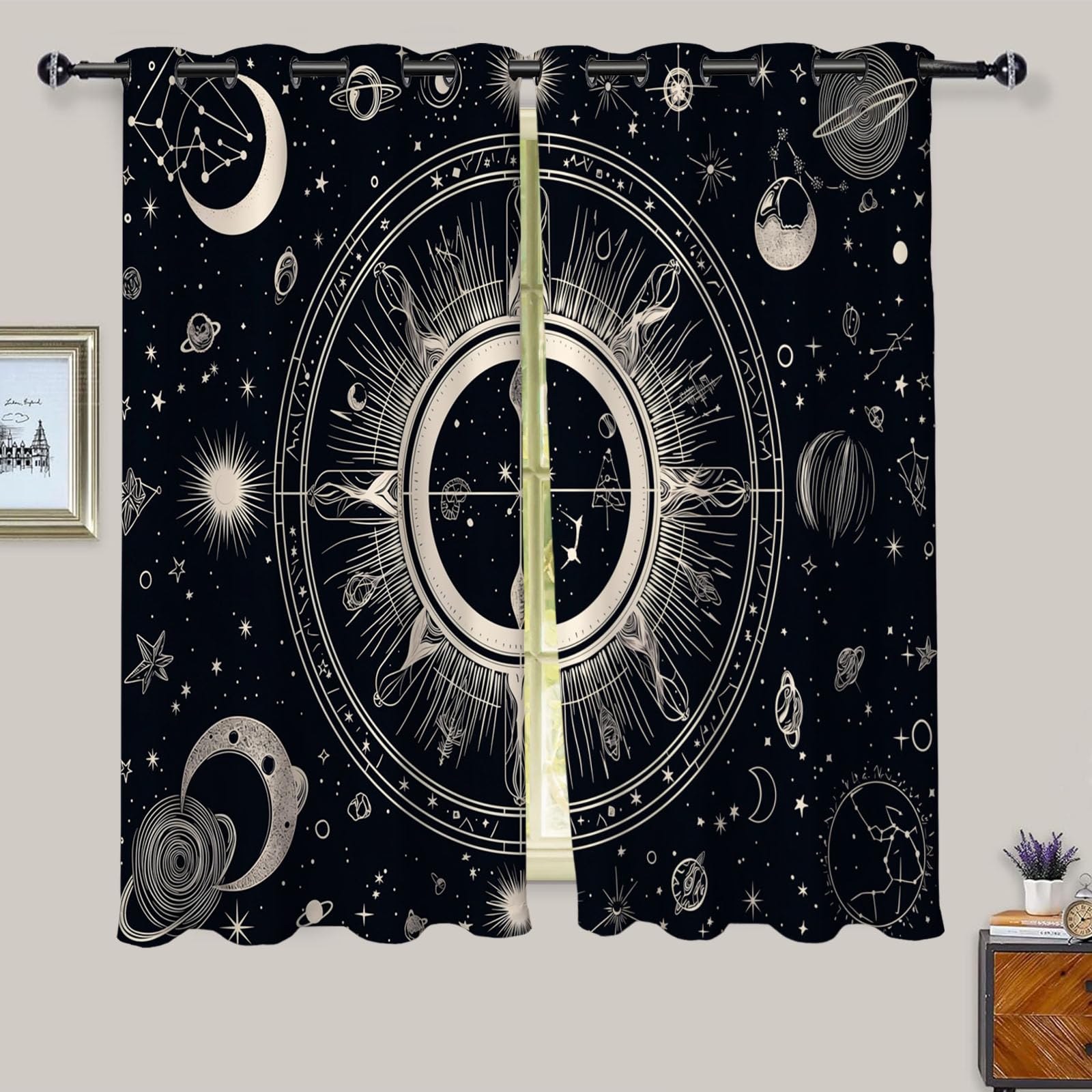 Rideau occultant lune noire pour créer un cocon de douceur dans la chambre