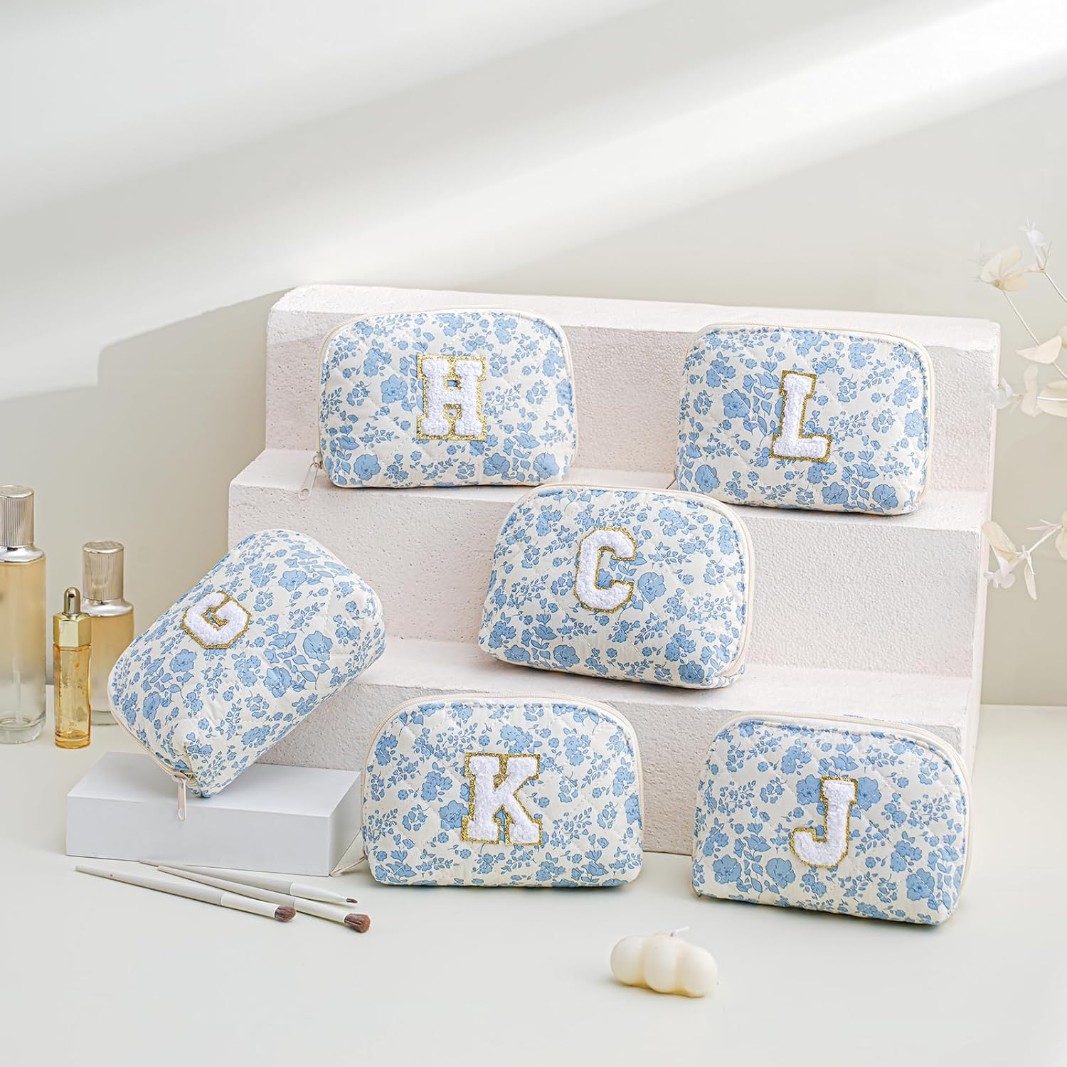 JOVAKIT Conch Alphabet Makeup Bag Cosmetic Bag for Women, Christmas Gifts for Women Girls, Blue Floral Coquette Travel Bag, Zipper Make Up Pouch Organizer Trendy Stuff (Blue Floral C) - Image 5