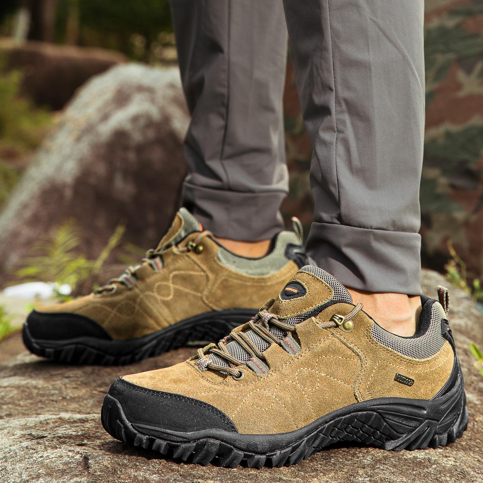 Paire de chaussures de randonnée à semelle antidérapante, légères et respirantes