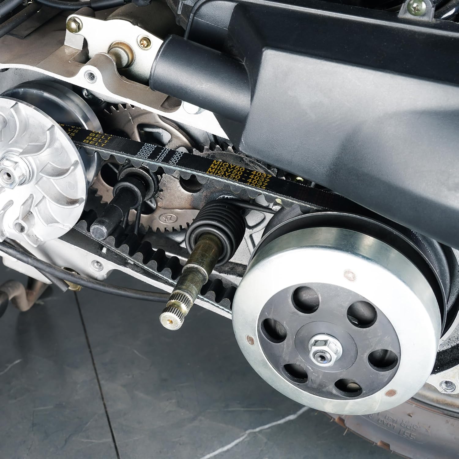 Heavy Duty 669-18-30 Drive V-BELT MADE W/ KEVLAR GY6 4 STROKE 50 - Foto 3