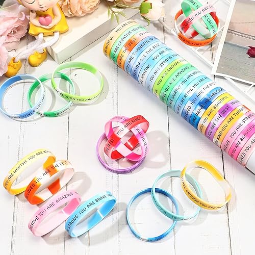 Vista 25 de Roowest 120 pulseras motivacionales a granel para estudiantes, bandas de goma inspiradoras, pulseras de silicona de afirmación elástica, premios