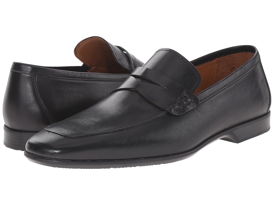 

Magnanni Ramiro II (Black) Men's Slip on Shoes