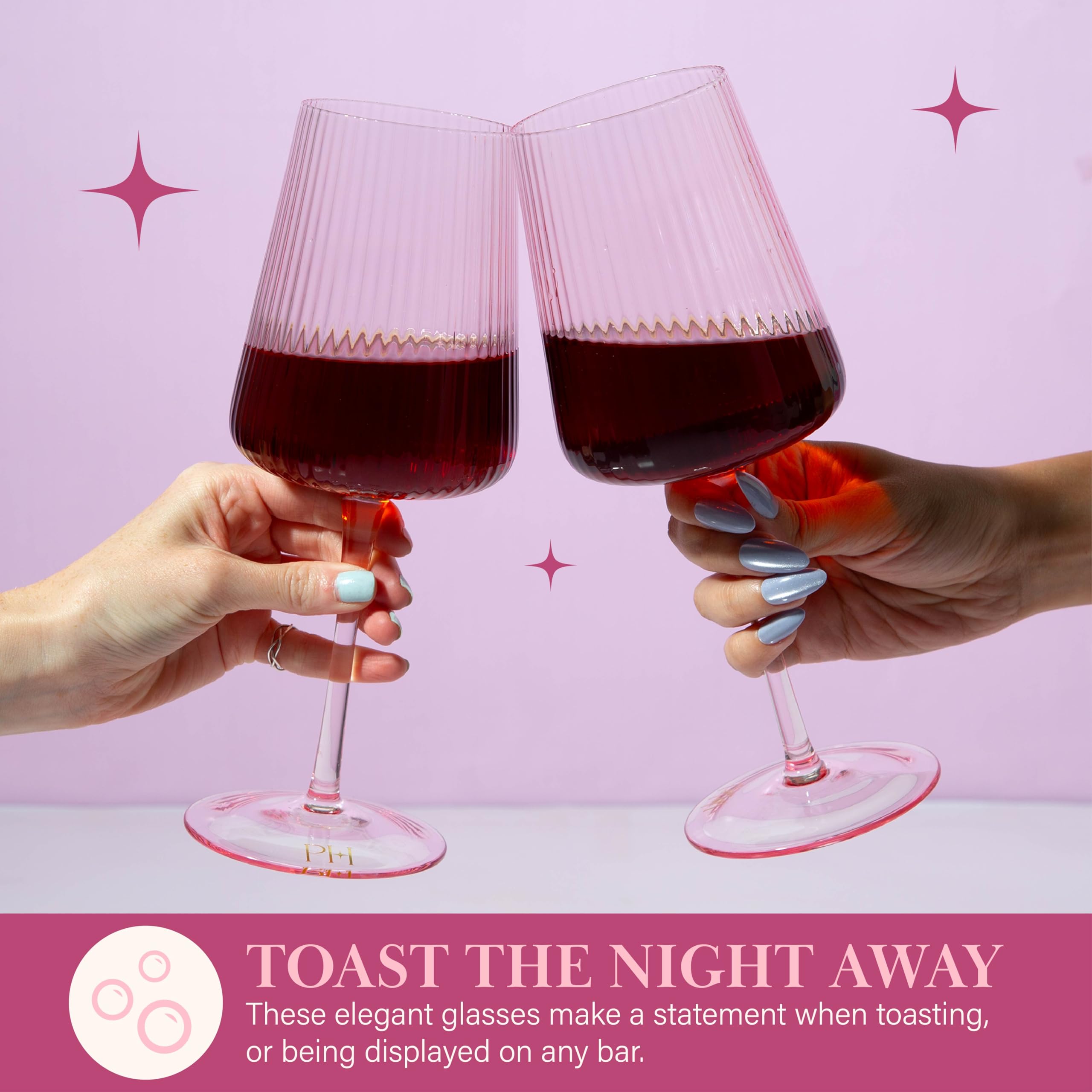 Paris Hilton Juego de copas de vino acanaladas, elegante cristalería estriada, perfecta para vino tinto o vino blanco, juego de 2, 18 onzas, rosa