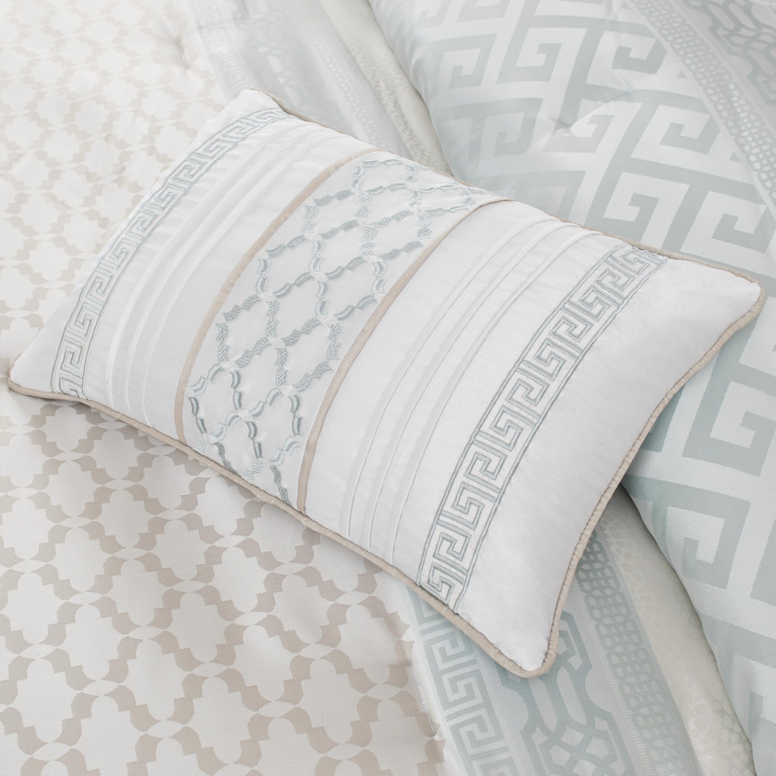 Amazon.com: Madison Park Luxury Comforter Set-Traditional
