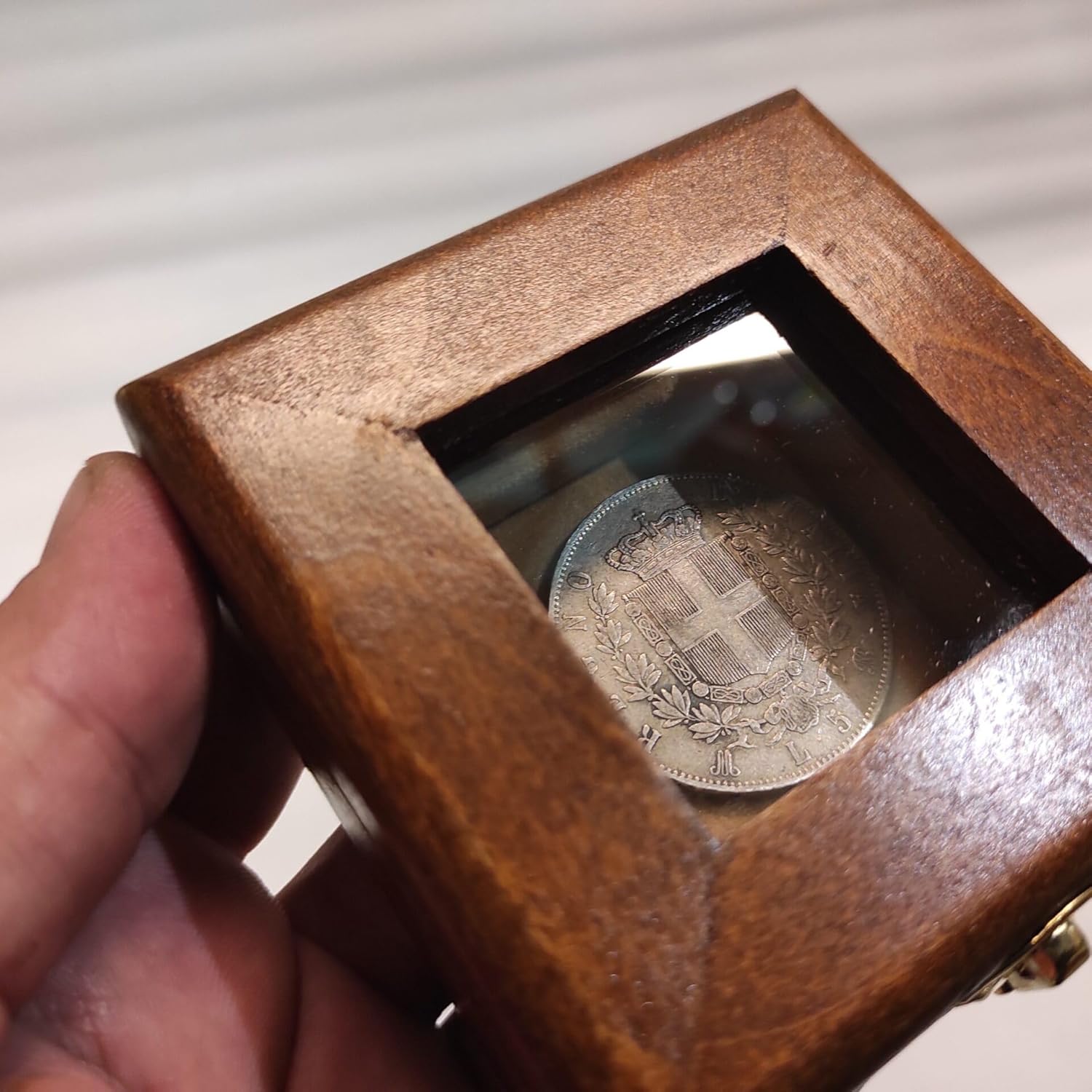 木製とガラスケース コインやメダル用 (1箱 42x42mm) イタリア製ベルベット カスタマイズ可 カスタムバッジ記念メダルケース  ソリッドマホガニウッドストレージ装飾ボックス コインケース - 中国 シルバーコインウッドボックス、マット仕上げコイン ボックス ...