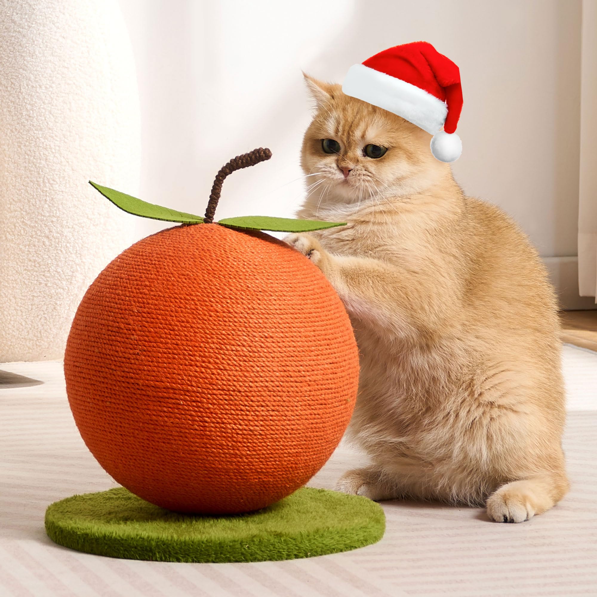 Arbre à chat orange et boule à gratter pour le bonheur des chats et chatons
