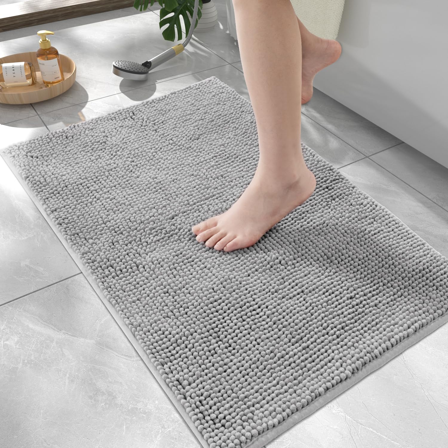 HITSLAM Chenille Bath Mat Non Slip, Ultra Absorbent Bathroom Mat, Super Soft Shaggy Shower Rug, Machine Washable Quick Dry Bath Mats for Bathroom Floor, Tub, Shower and Vanity, 80x50cm, Light Grey