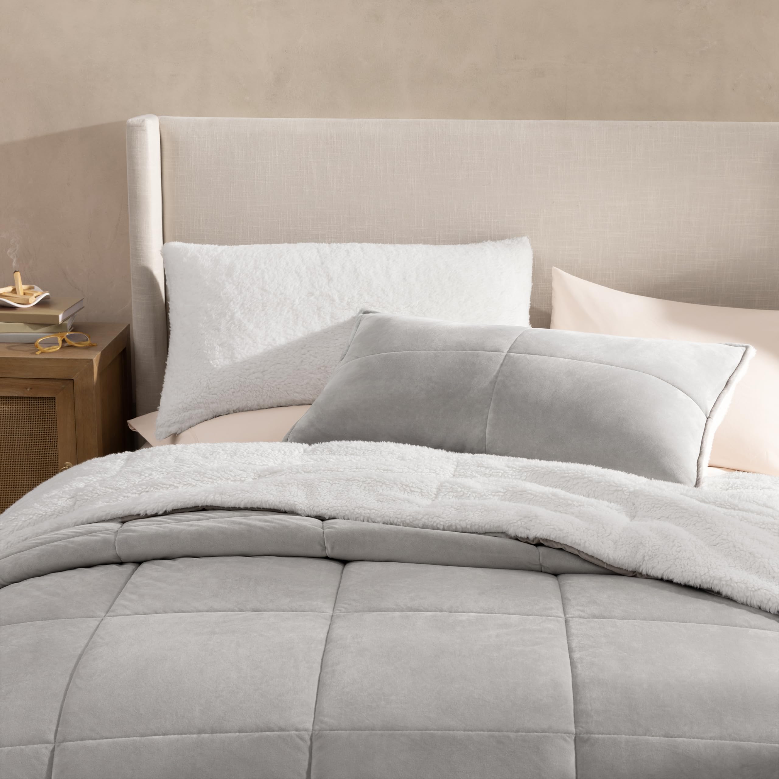 UGG - Juego de edredón Blissful - Ropa de Cama Suave y acogedora - Edredón Reversible y Fundas de Almohada - Juego de tamaño King - Detalles de Dormitorio - Sello